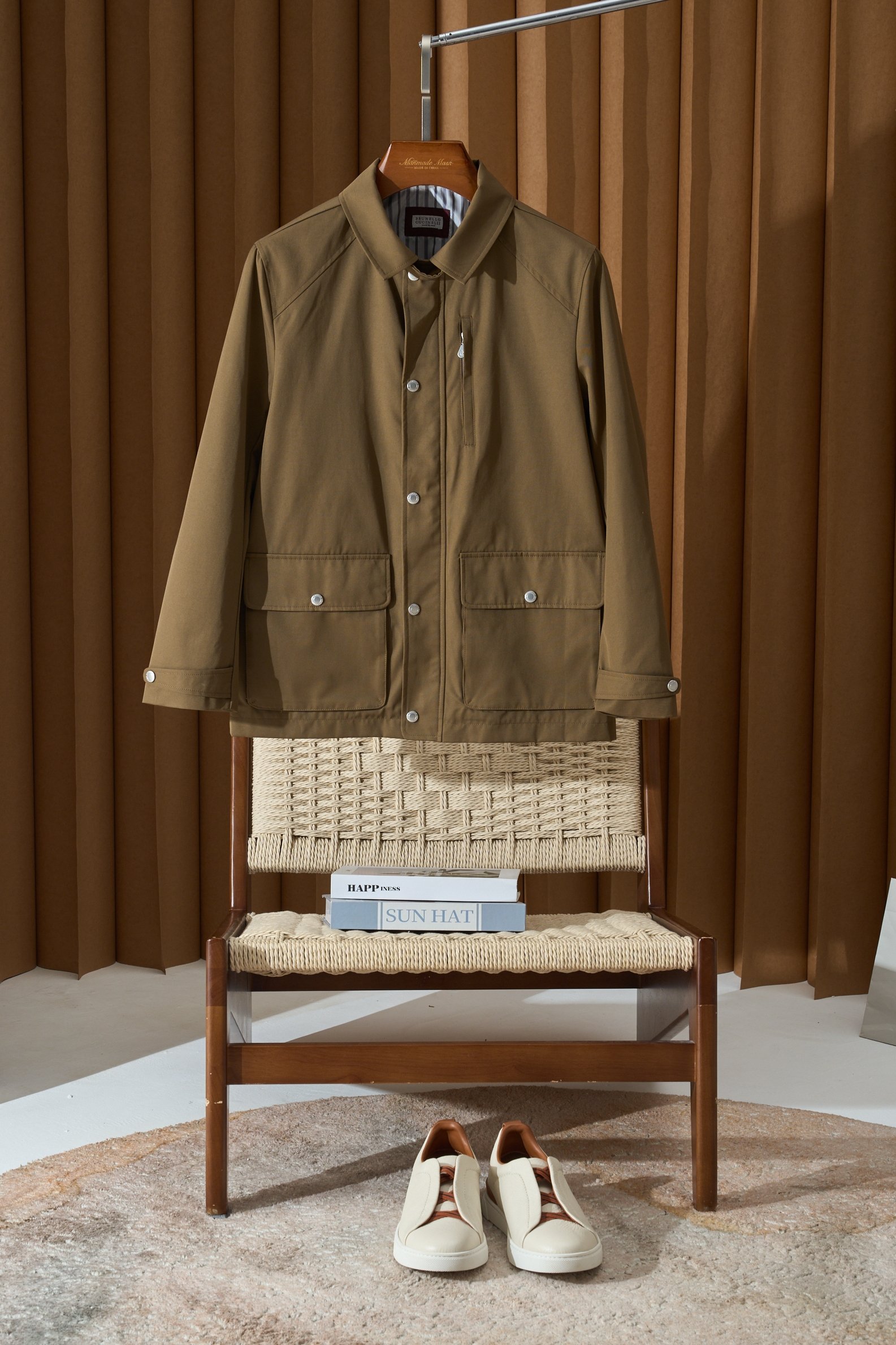 Luxurious Craftsmanship: Elegant Concubine Attire with Quality Materials and Precise Tailoring