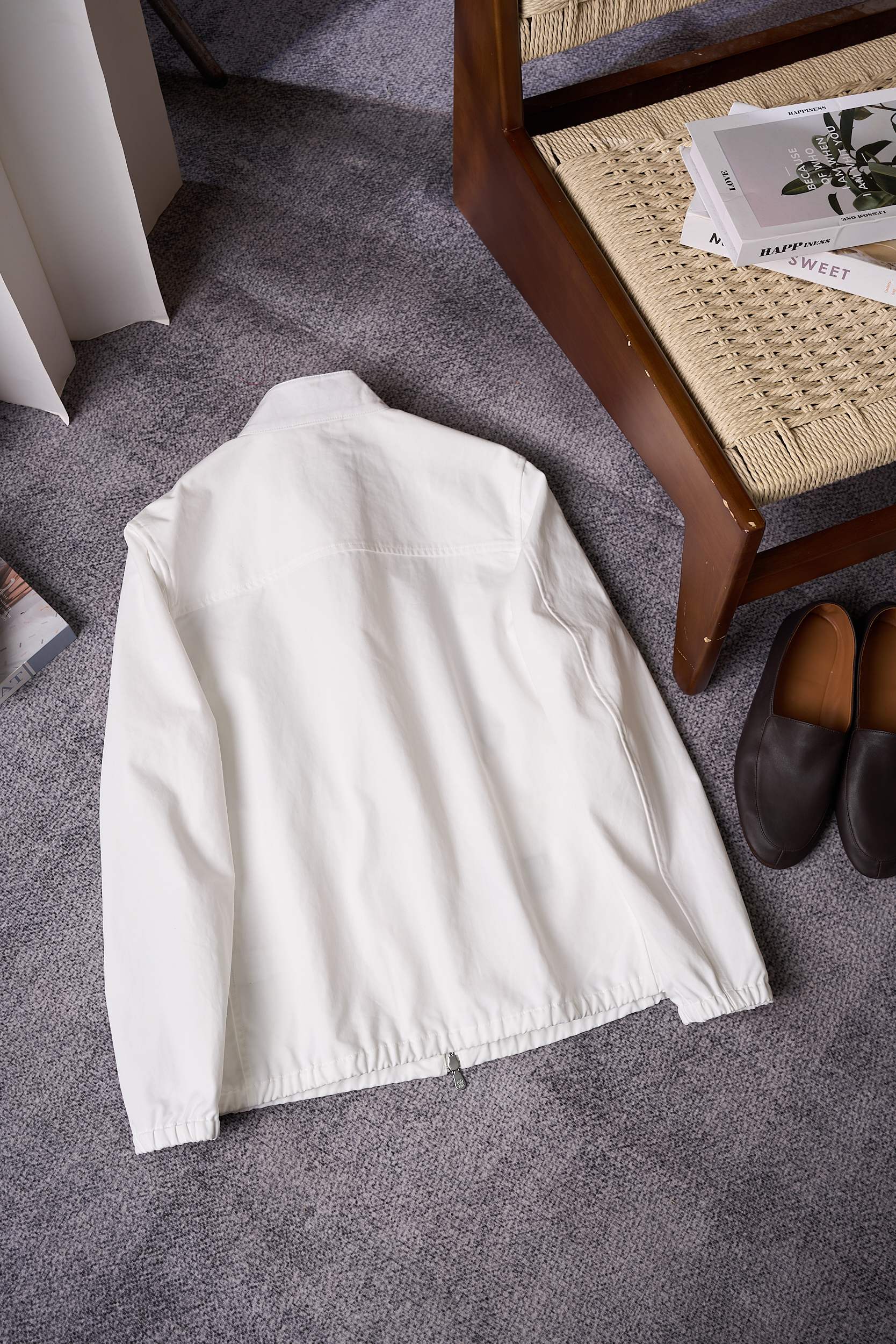 【于简约廓形，邂逅意式奢华美学 BC轻商务夹克外套】在男士时尚的广袤版图中，总有一些品牌宛如璀璨星辰，以