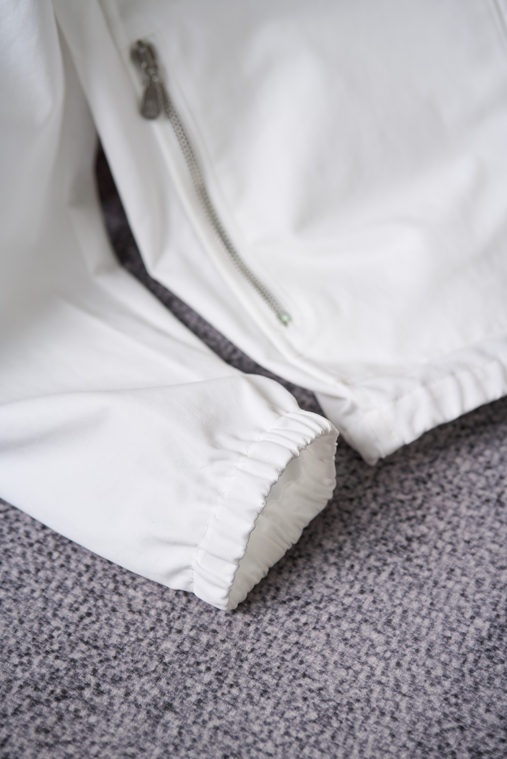 【于简约廓形，邂逅意式奢华美学 BC轻商务夹克外套】在男士时尚的广袤版图中，总有一些品牌宛如璀璨星辰，以