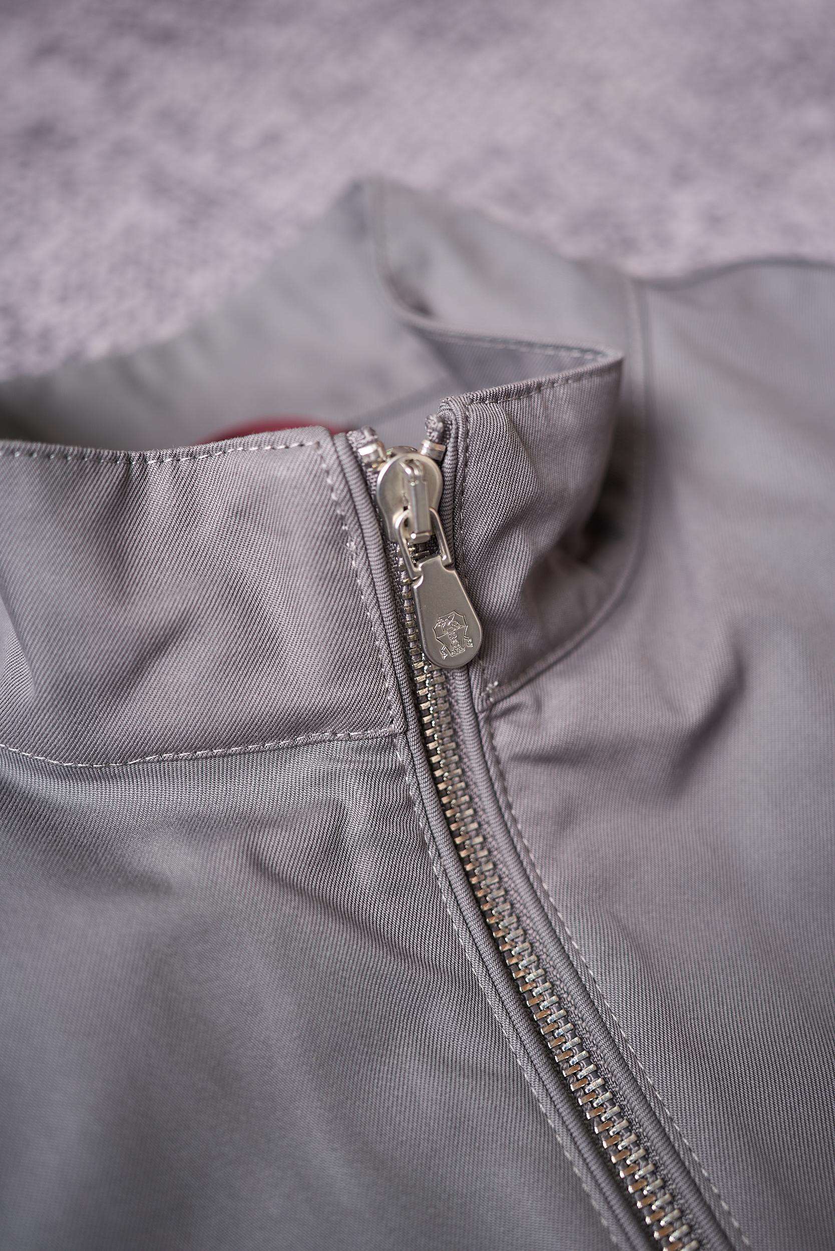 【于简约廓形，邂逅意式奢华美学 BC轻商务夹克外套】在男士时尚的广袤版图中，总有一些品牌宛如璀璨星辰，以