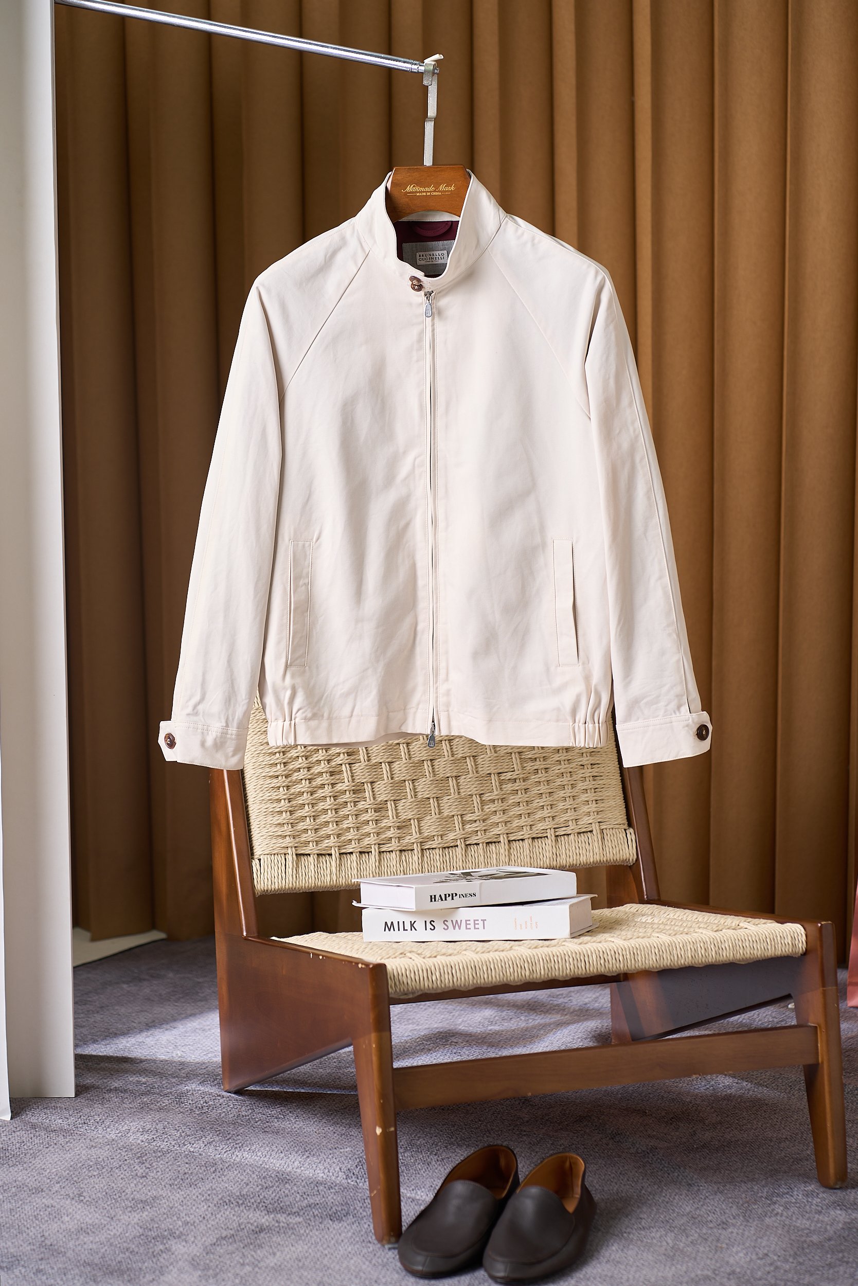 【于简约廓形，邂逅意式奢华美学 BC轻商务夹克外套】在男士时尚的广袤版图中，总有一些品牌宛如璀璨星辰，以