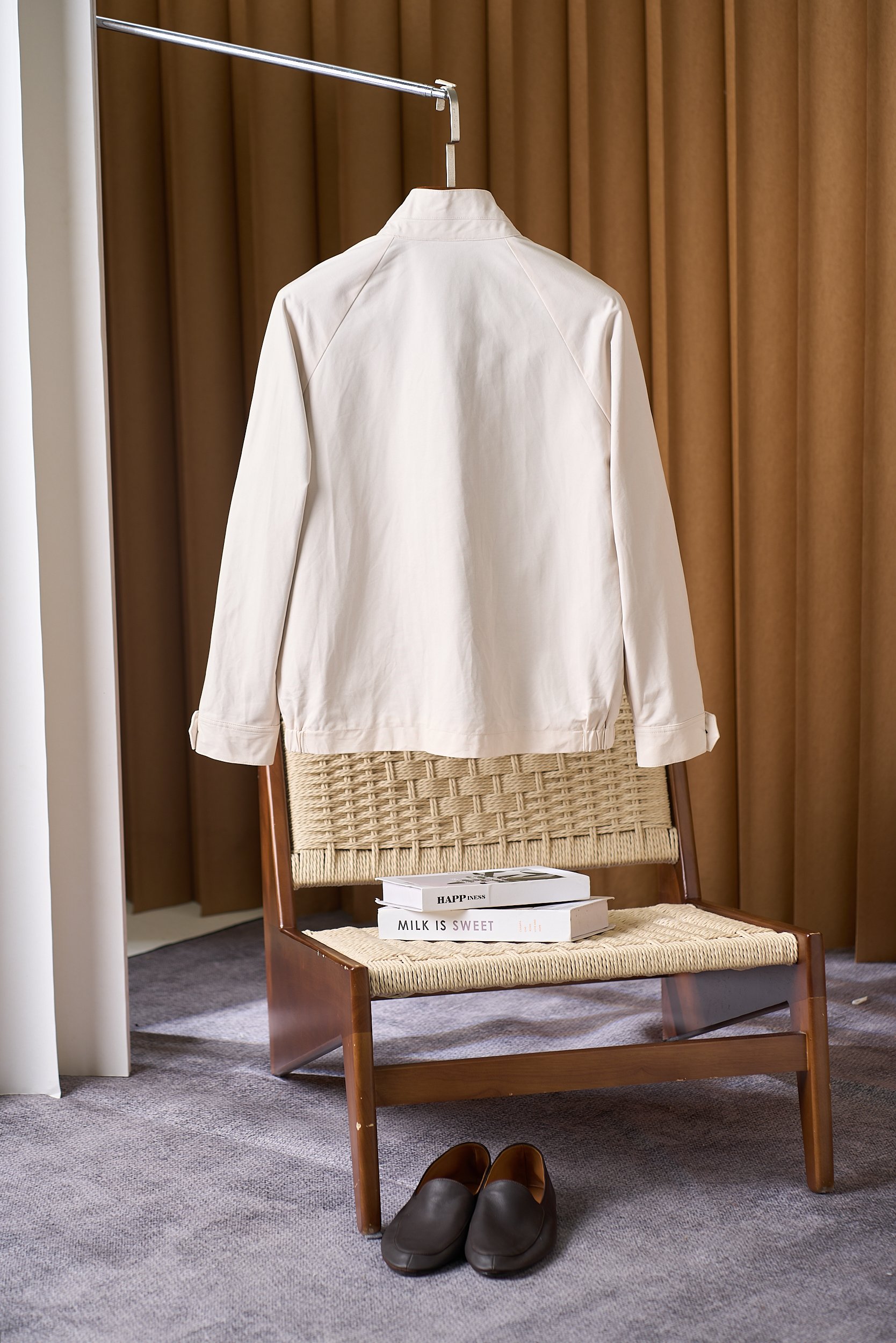 【于简约廓形，邂逅意式奢华美学 BC轻商务夹克外套】在男士时尚的广袤版图中，总有一些品牌宛如璀璨星辰，以