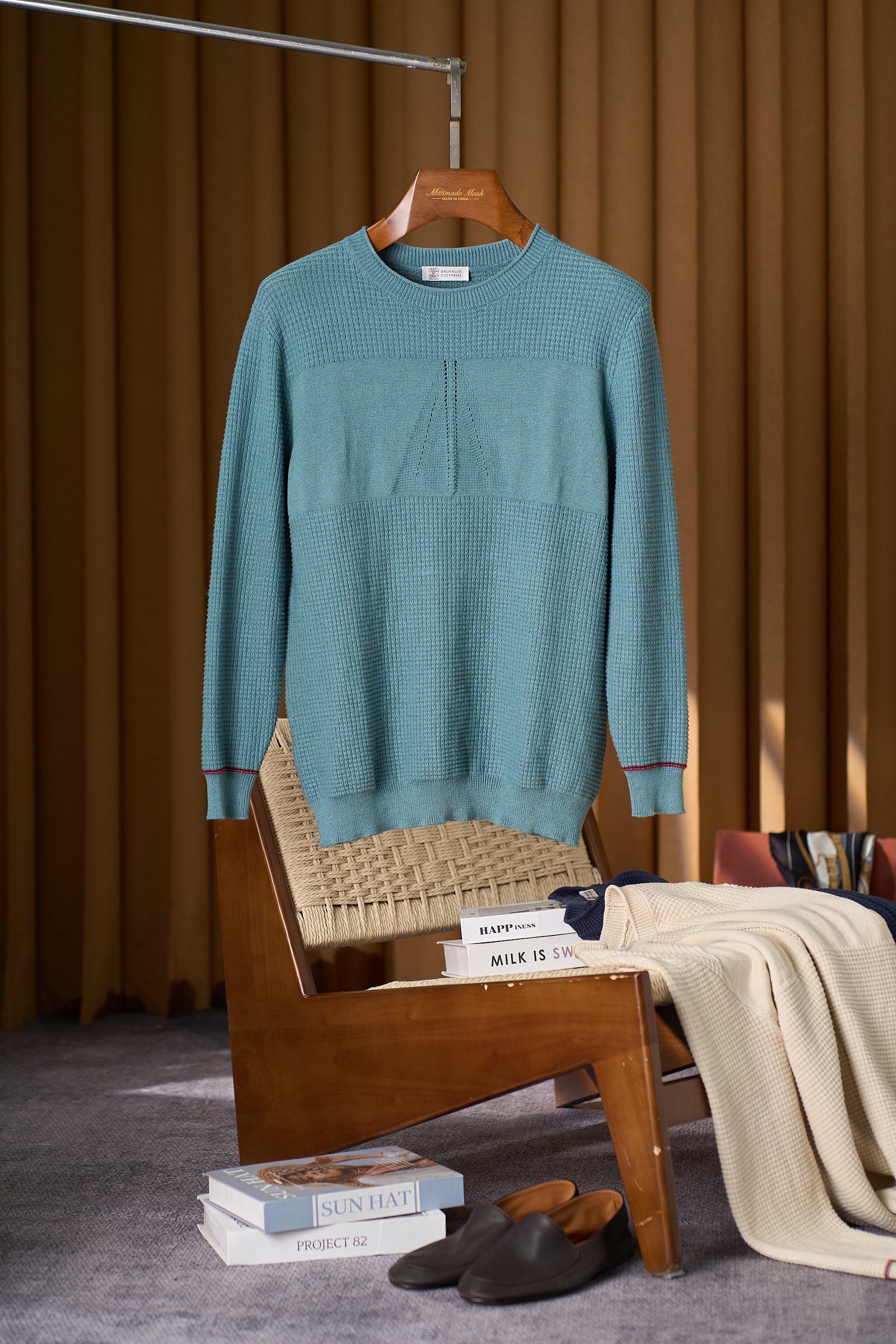 【航海的灵感优雅独特华夫格卷边圆领设计77%亚麻23%棉色织纱线长袖针织衫】男士航海风华夫格长袖针织衫：