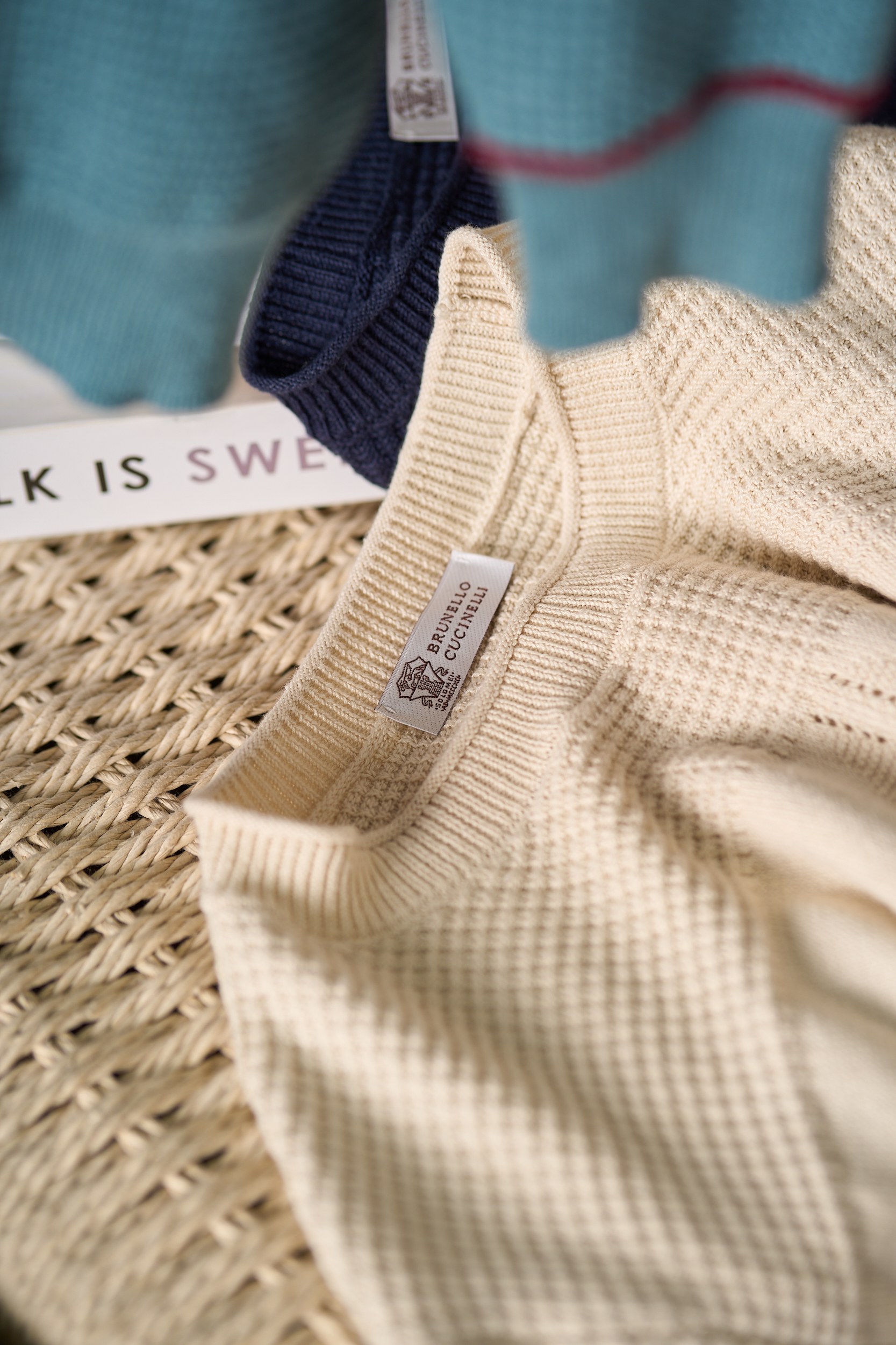 【航海的灵感优雅独特华夫格卷边圆领设计77%亚麻23%棉色织纱线长袖针织衫】男士航海风华夫格长袖针织衫：