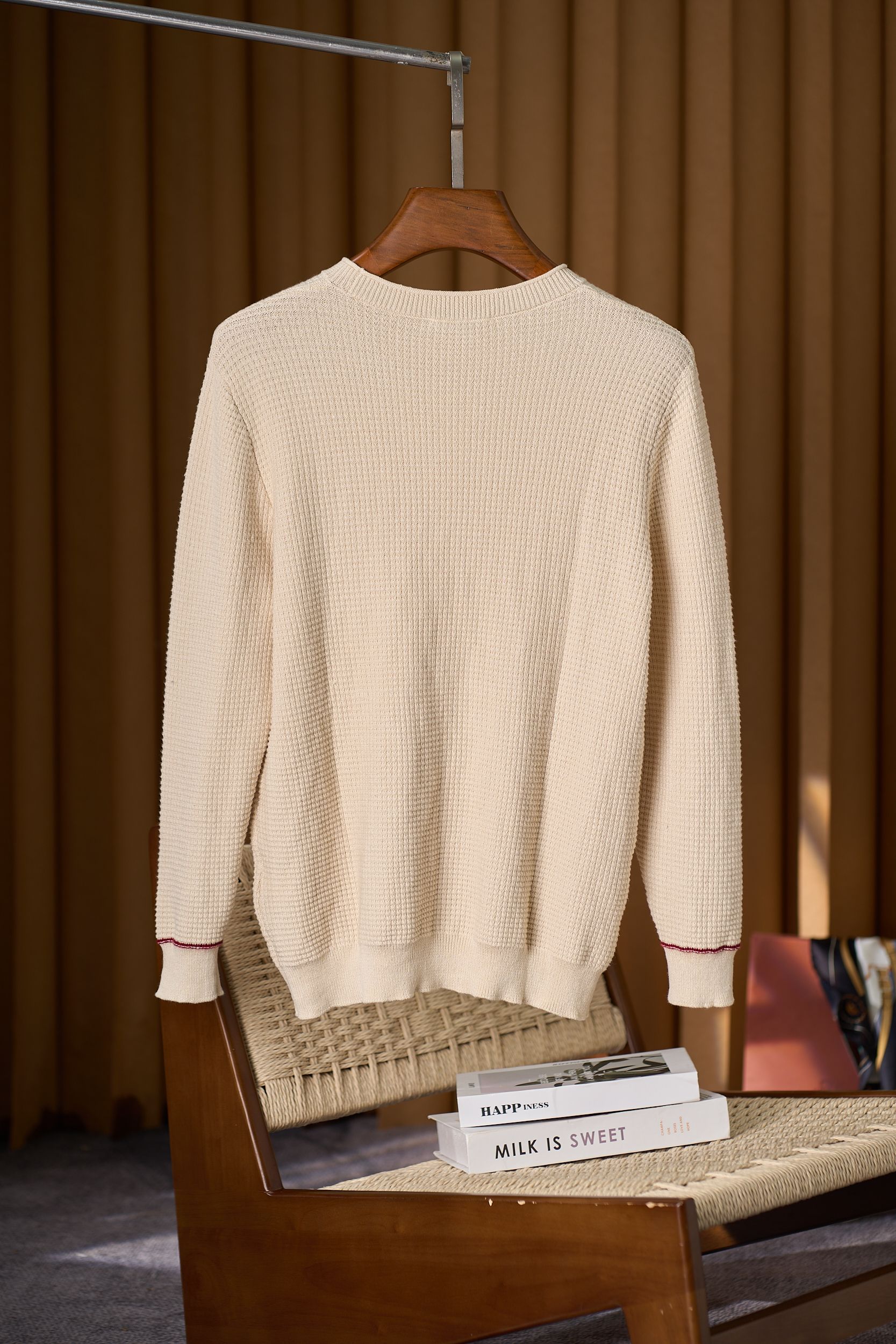 【航海的灵感优雅独特华夫格卷边圆领设计77%亚麻23%棉色织纱线长袖针织衫】男士航海风华夫格长袖针织衫：