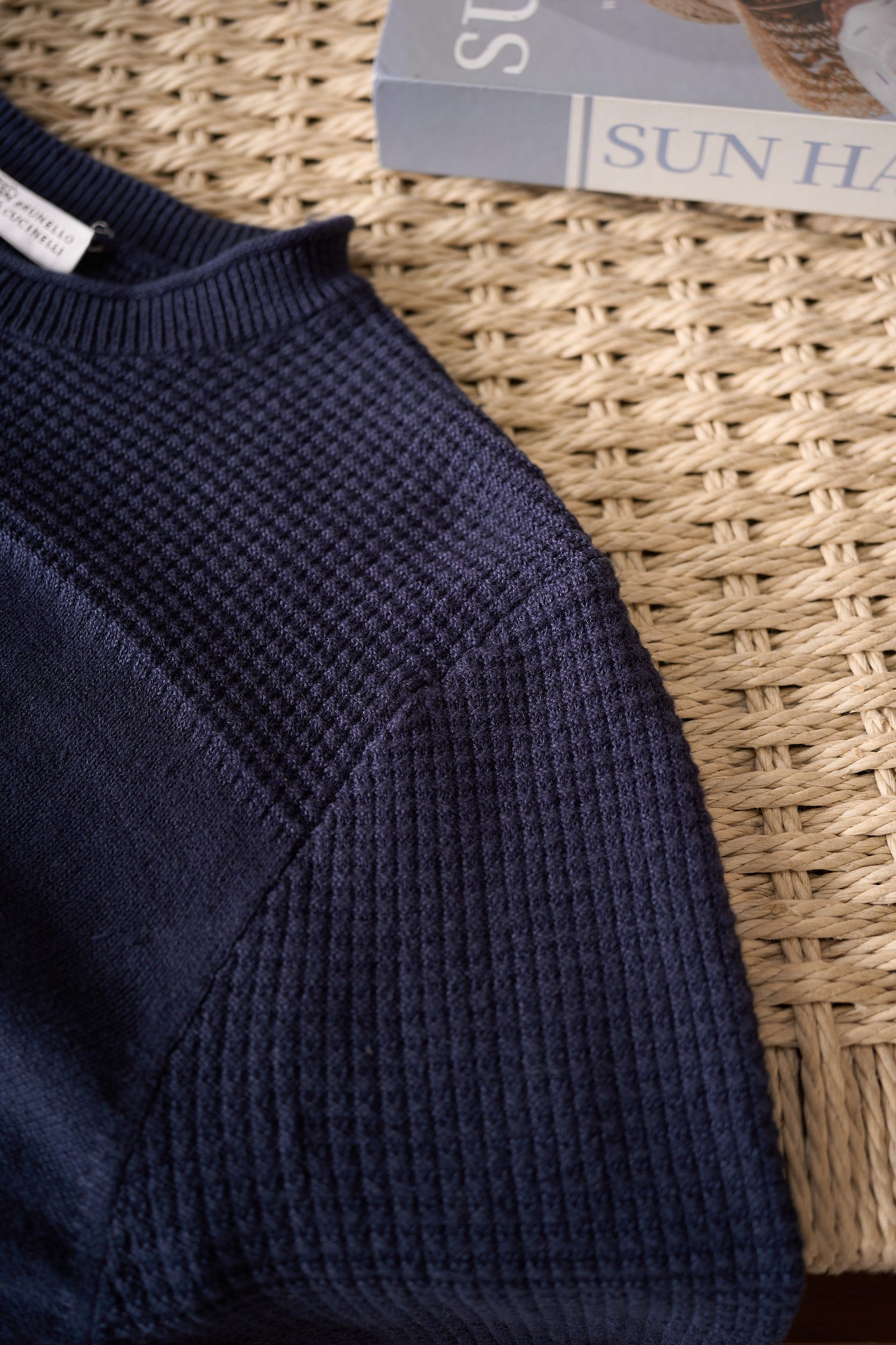 【航海的灵感优雅独特华夫格卷边圆领设计77%亚麻23%棉色织纱线长袖针织衫】男士航海风华夫格长袖针织衫：