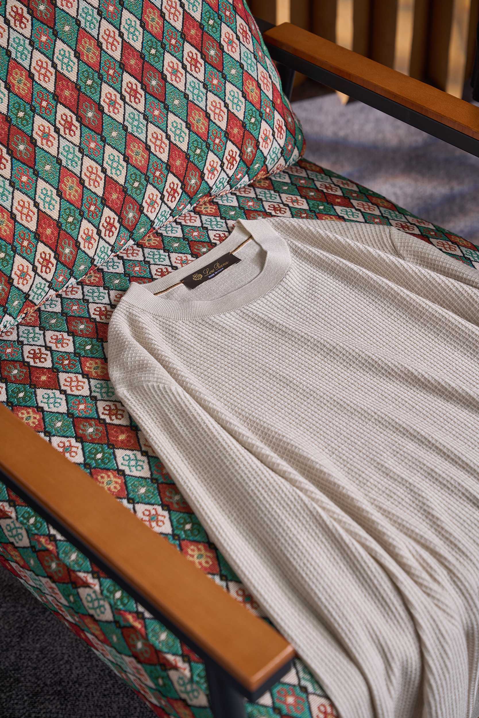 可内搭外穿的针织衫！含羊毛桑蚕丝混纺纱线穿着舒适柔软立体华夫格针织圆领羊毛衫男士圆领华夫格羊毛衫：一衣两