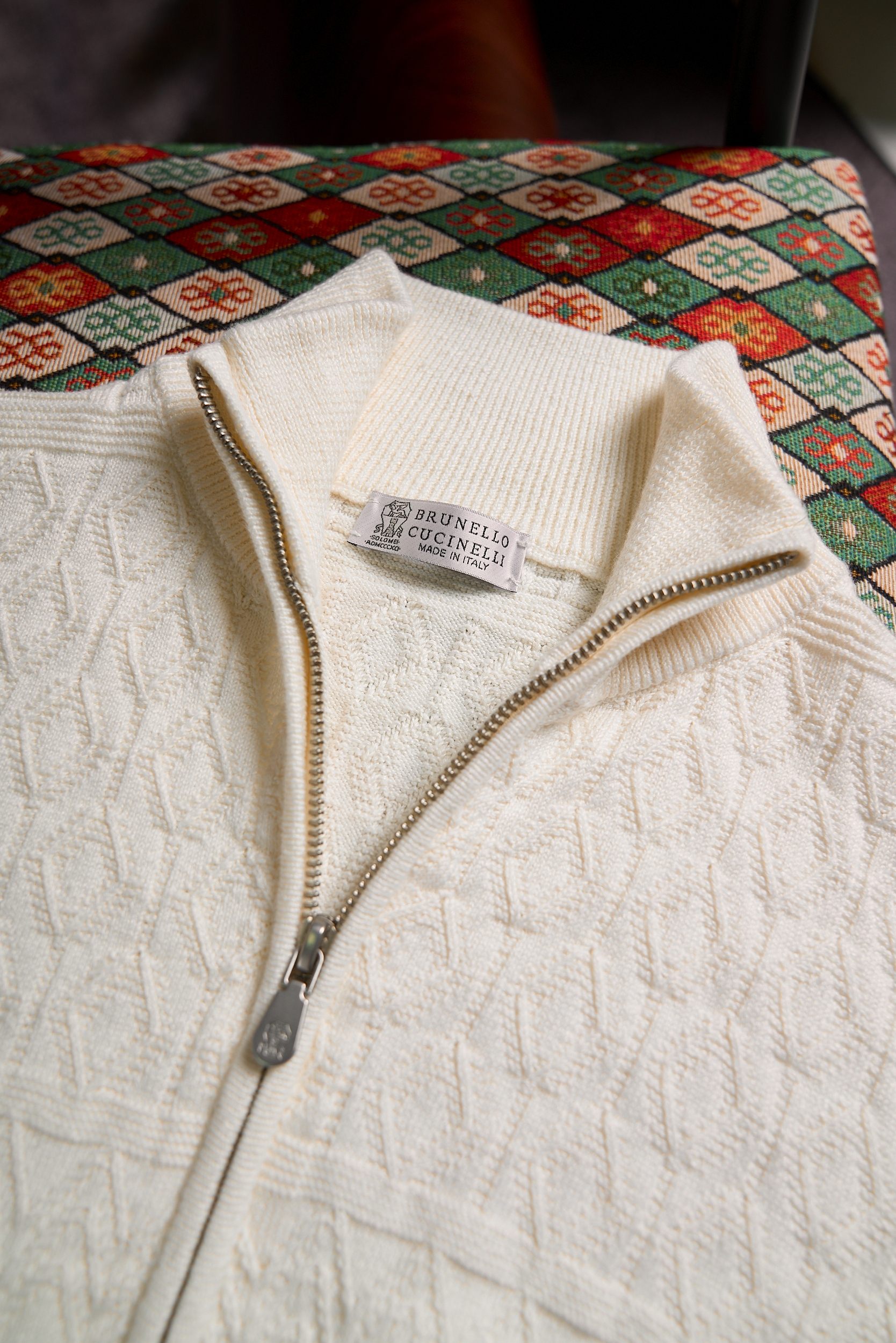 【BC家针织提花客供纱线含77%亚麻23%棉立领拉链款针织开衫外套】BC家男士立领拉链针织开衫：亚麻棉混