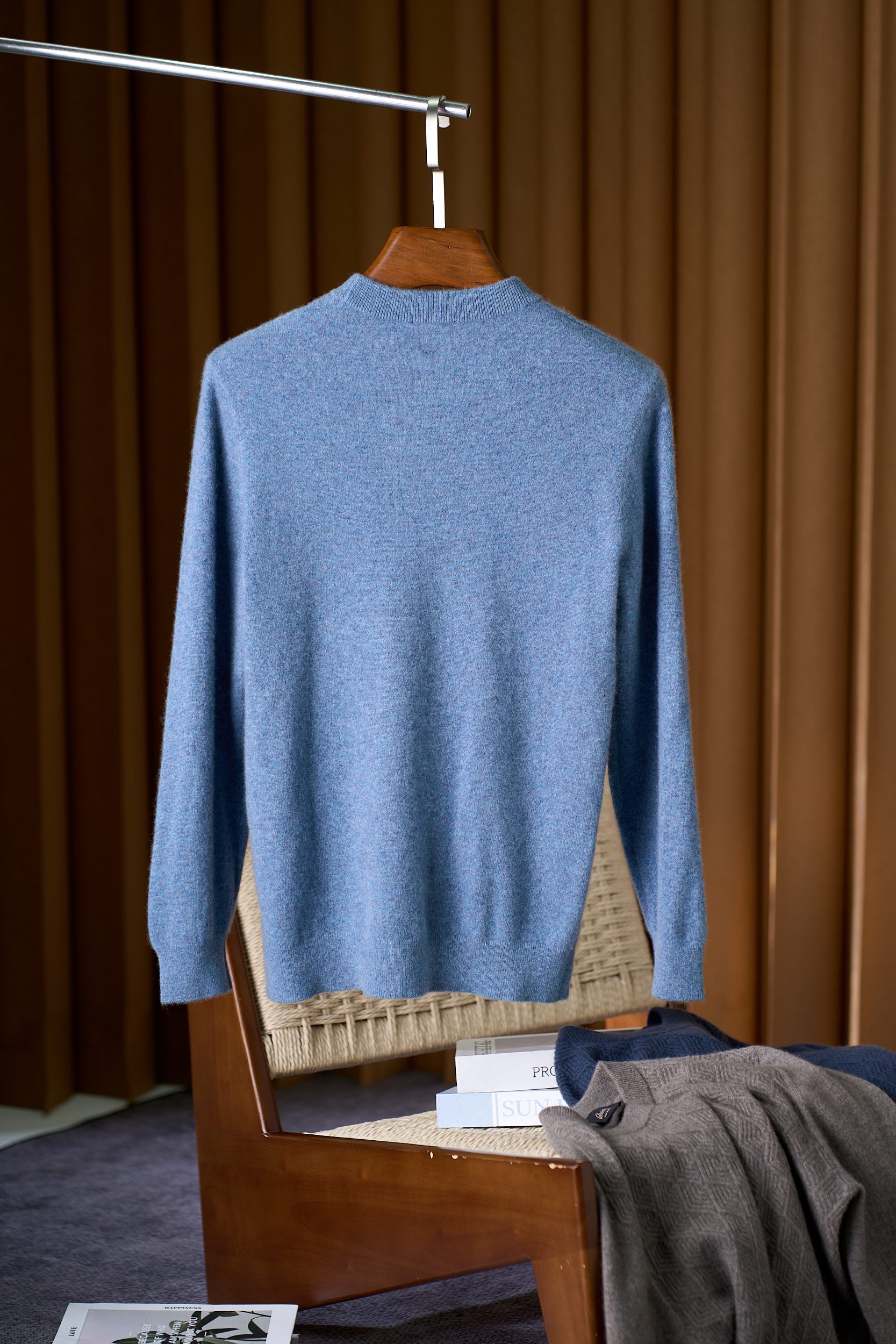 【Brioni18微米几何图形套头羊绒衫，揽一缕暖绒入怀，赴一场冬日诗意之约】Brioni羊绒衫，奢享云