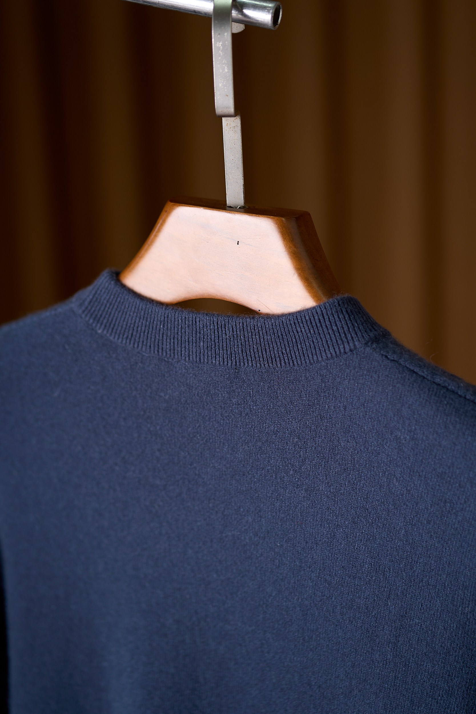 【Brioni18微米几何图形套头羊绒衫，揽一缕暖绒入怀，赴一场冬日诗意之约】Brioni羊绒衫，奢享云