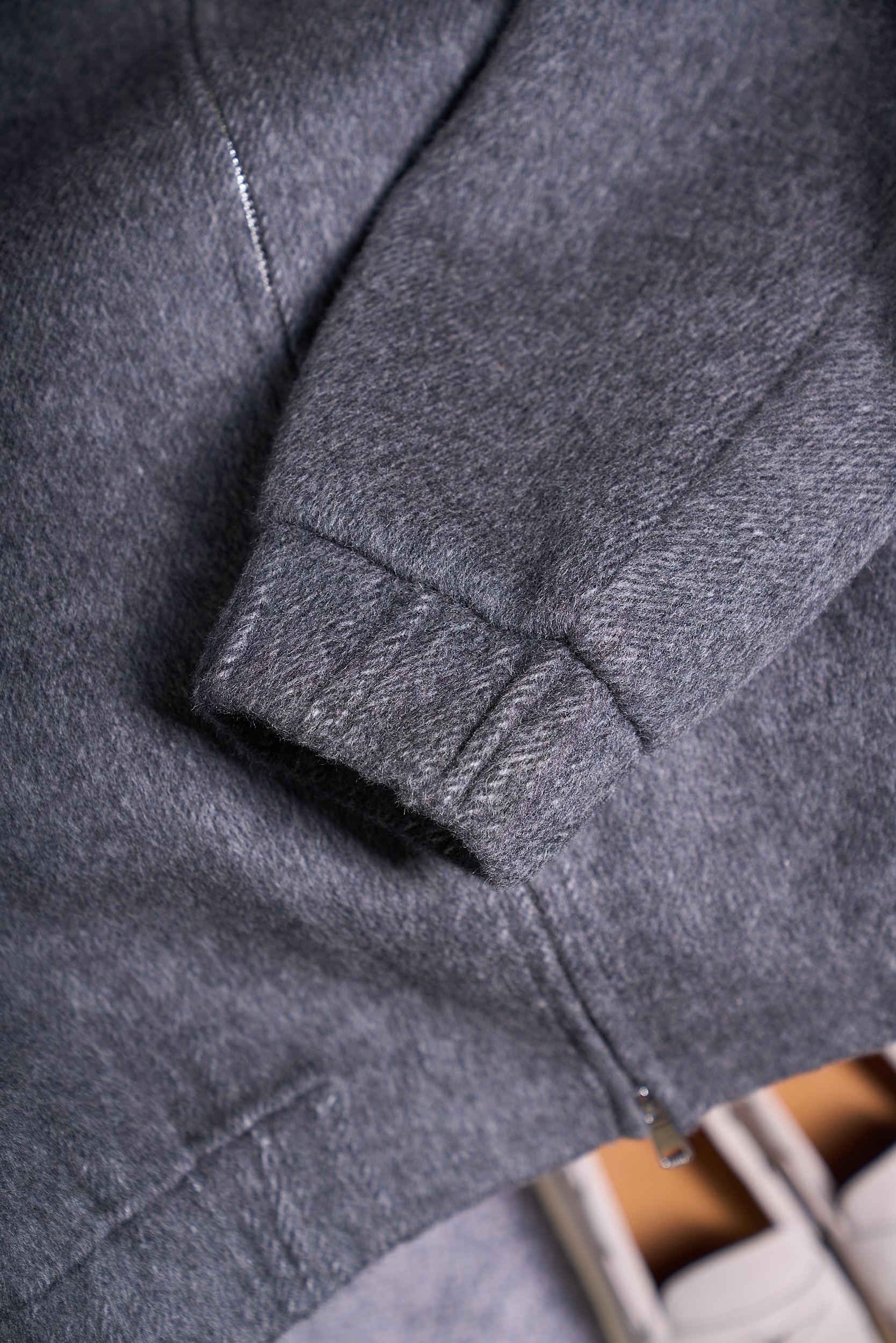 【微阔时尚立领花纱羊毛羊绒混纺双面尼双拉链设计夹克毛呢外套】男士微阔立领花纱毛呢夹克：双拉链设计，解锁高