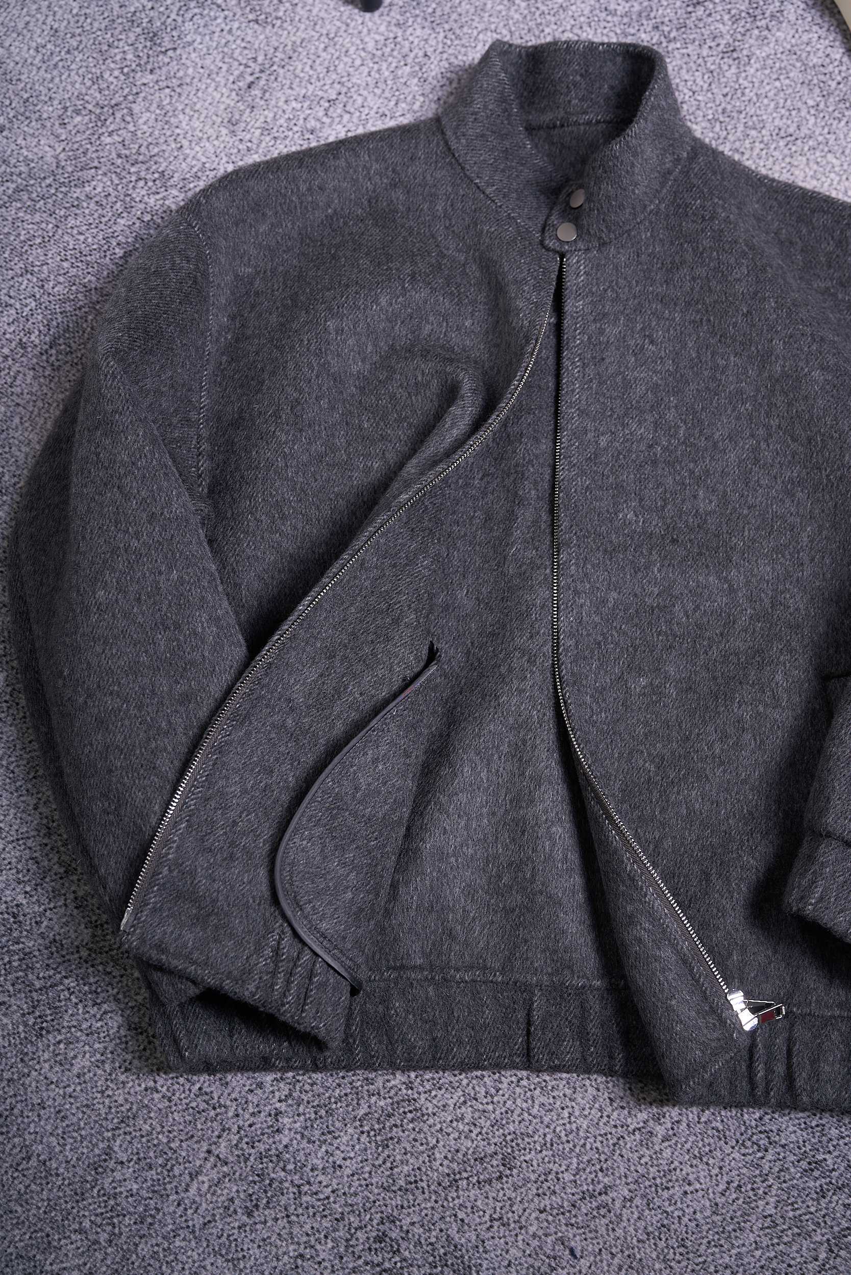 【微阔时尚立领花纱羊毛羊绒混纺双面尼双拉链设计夹克毛呢外套】男士微阔立领花纱毛呢夹克：双拉链设计，解锁高