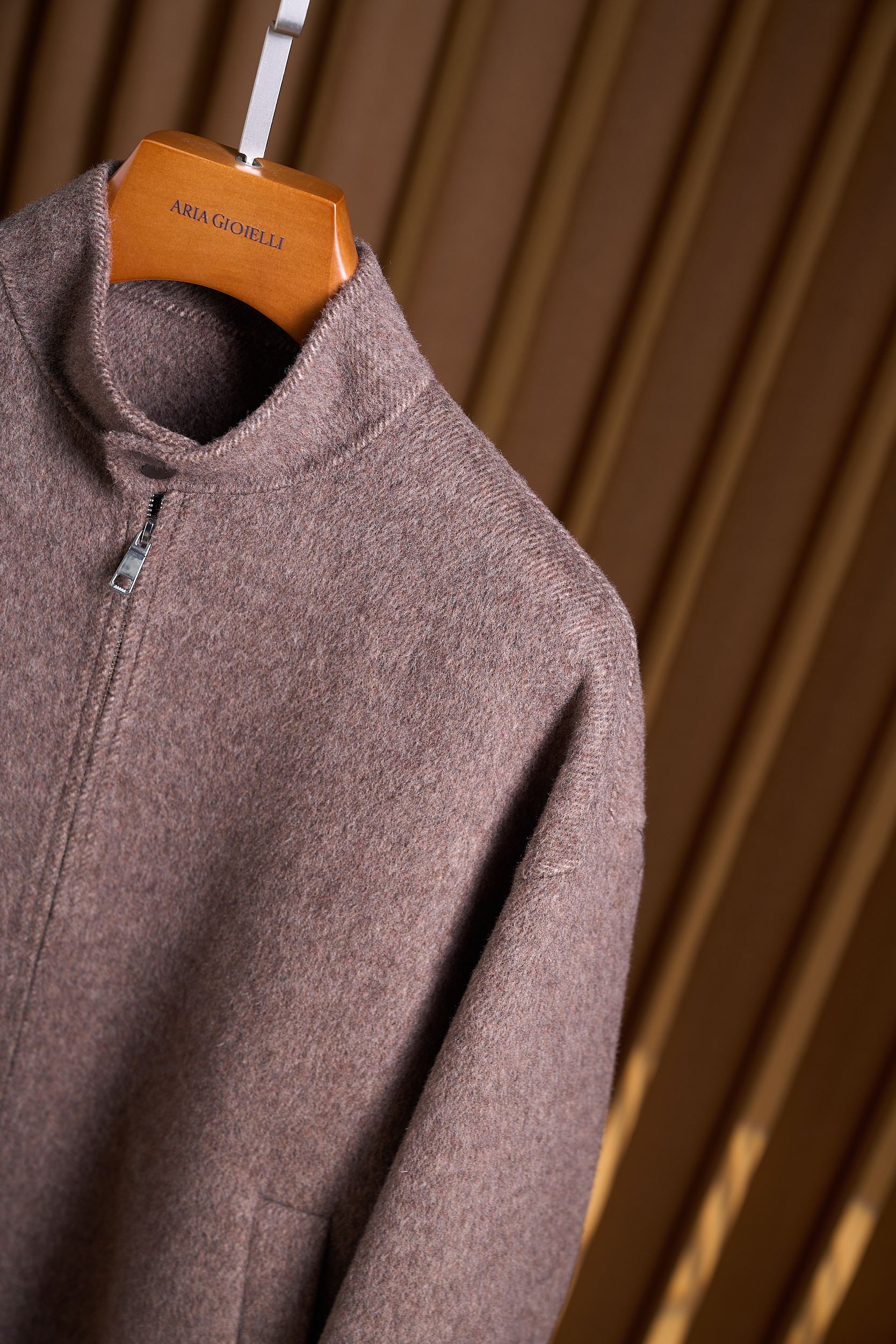 【微阔时尚立领花纱羊毛羊绒混纺双面尼双拉链设计夹克毛呢外套】男士微阔立领花纱毛呢夹克：双拉链设计，解锁高