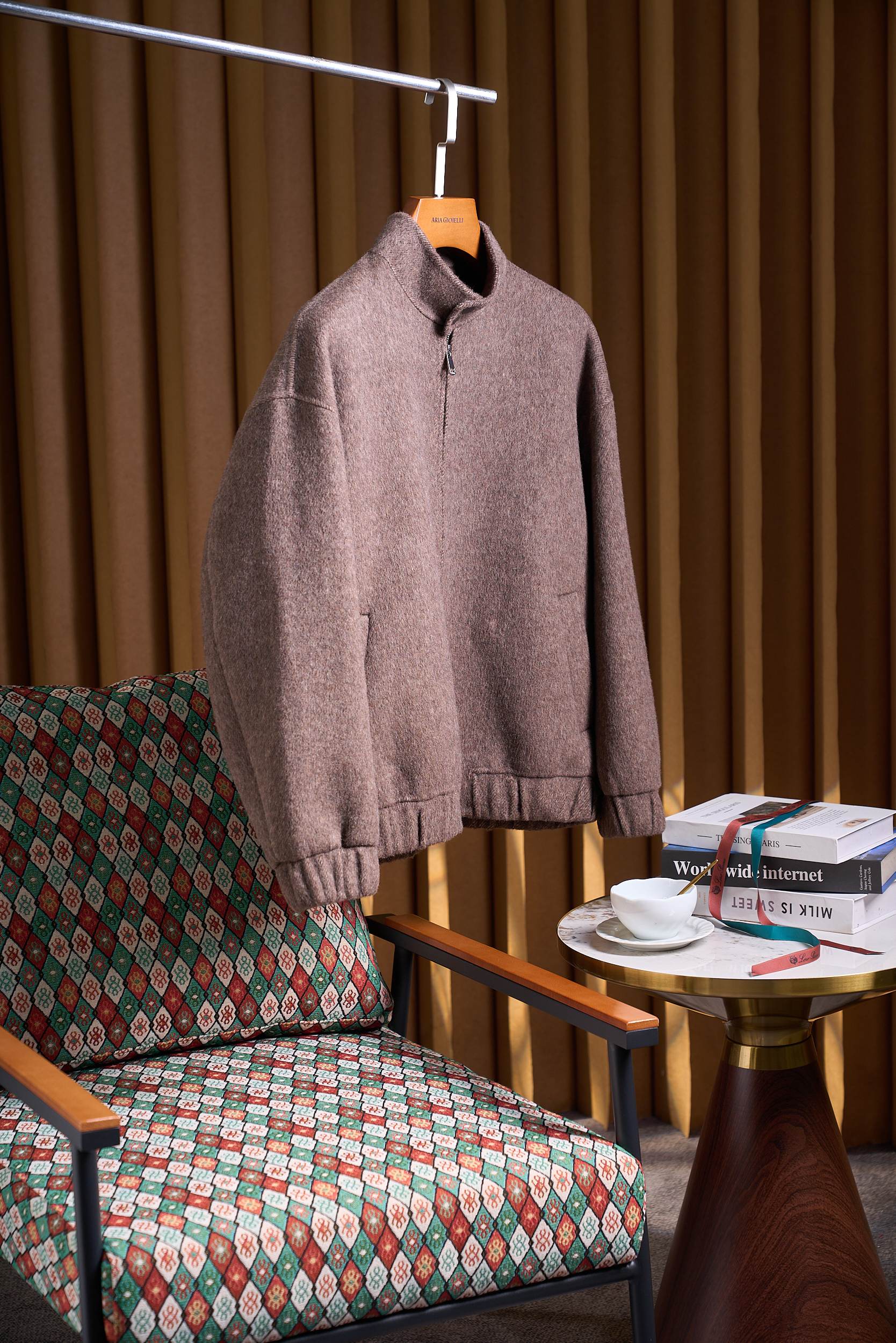 【微阔时尚立领花纱羊毛羊绒混纺双面尼双拉链设计夹克毛呢外套】男士微阔立领花纱毛呢夹克：双拉链设计，解锁高