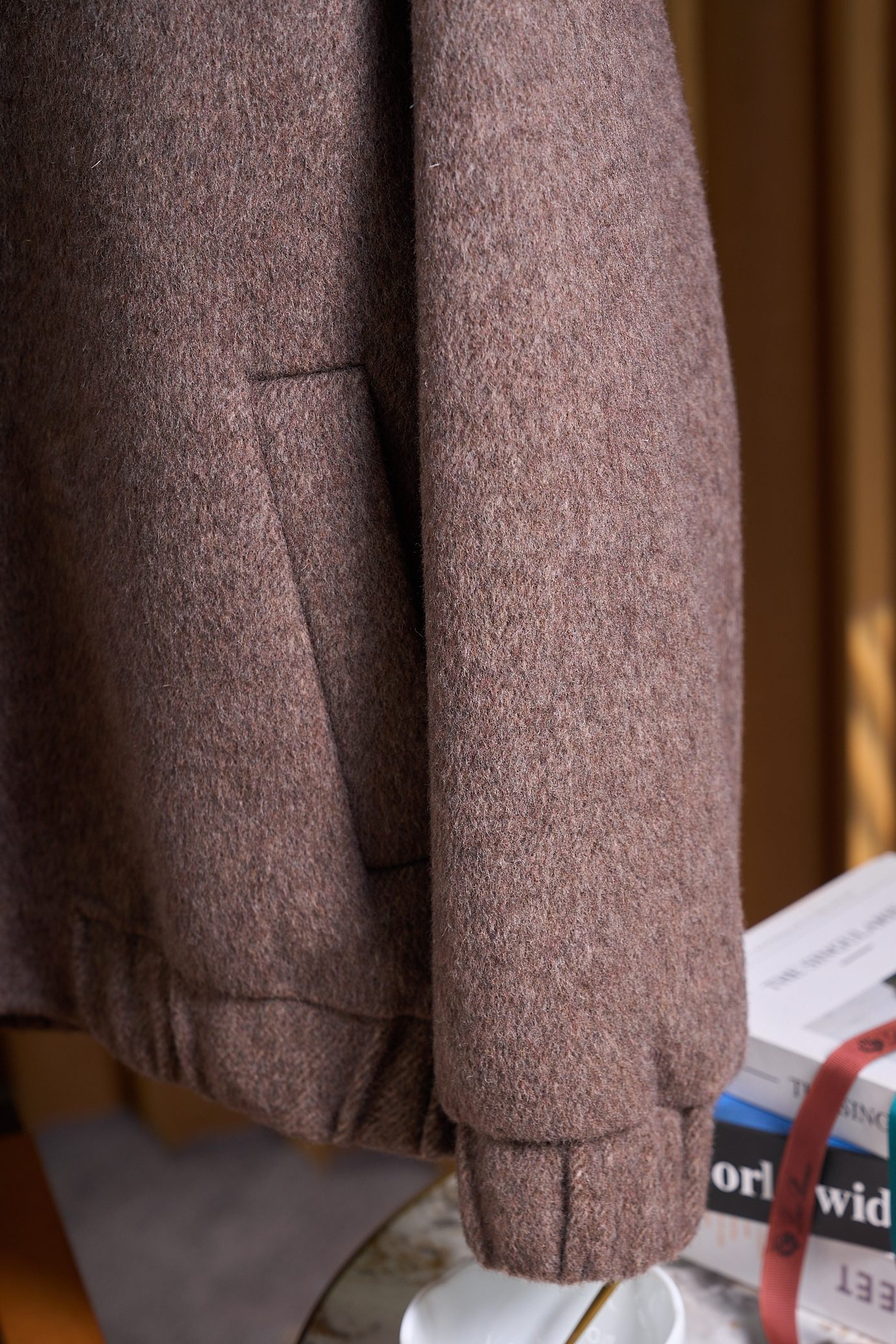 【微阔时尚立领花纱羊毛羊绒混纺双面尼双拉链设计夹克毛呢外套】男士微阔立领花纱毛呢夹克：双拉链设计，解锁高