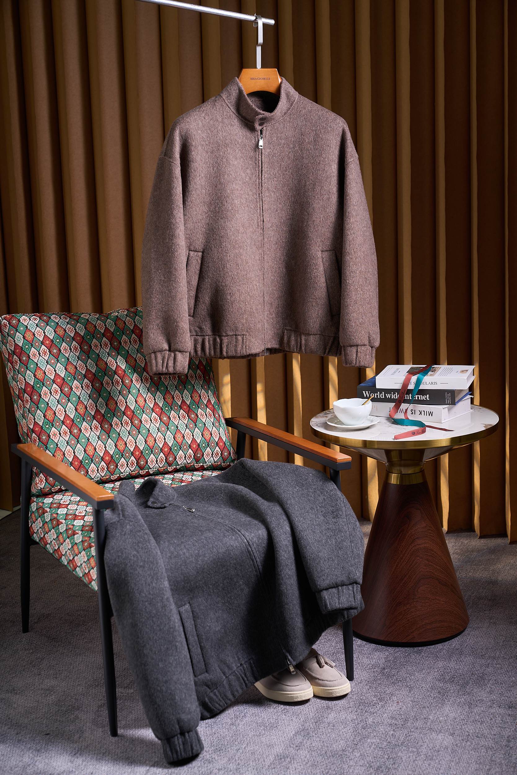 【微阔时尚立领花纱羊毛羊绒混纺双面尼双拉链设计夹克毛呢外套】男士微阔立领花纱毛呢夹克：双拉链设计，解锁高