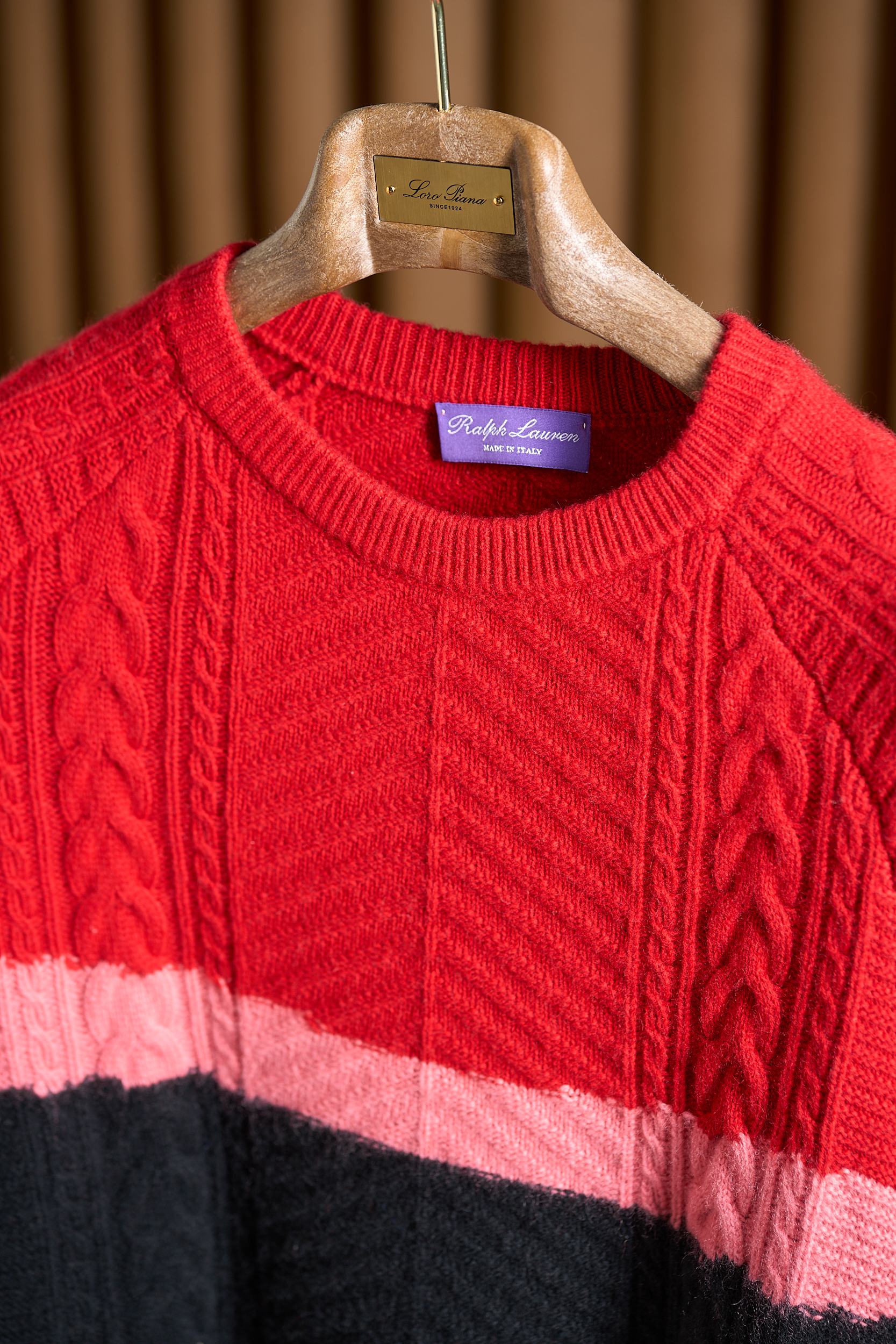 奢品缔造时尚新配色！渐变色织工艺提花麦穗“8”字扭花纹理羊毛羊绒混纺针织圆领羊绒衫奢雅新境 织就高阶质感