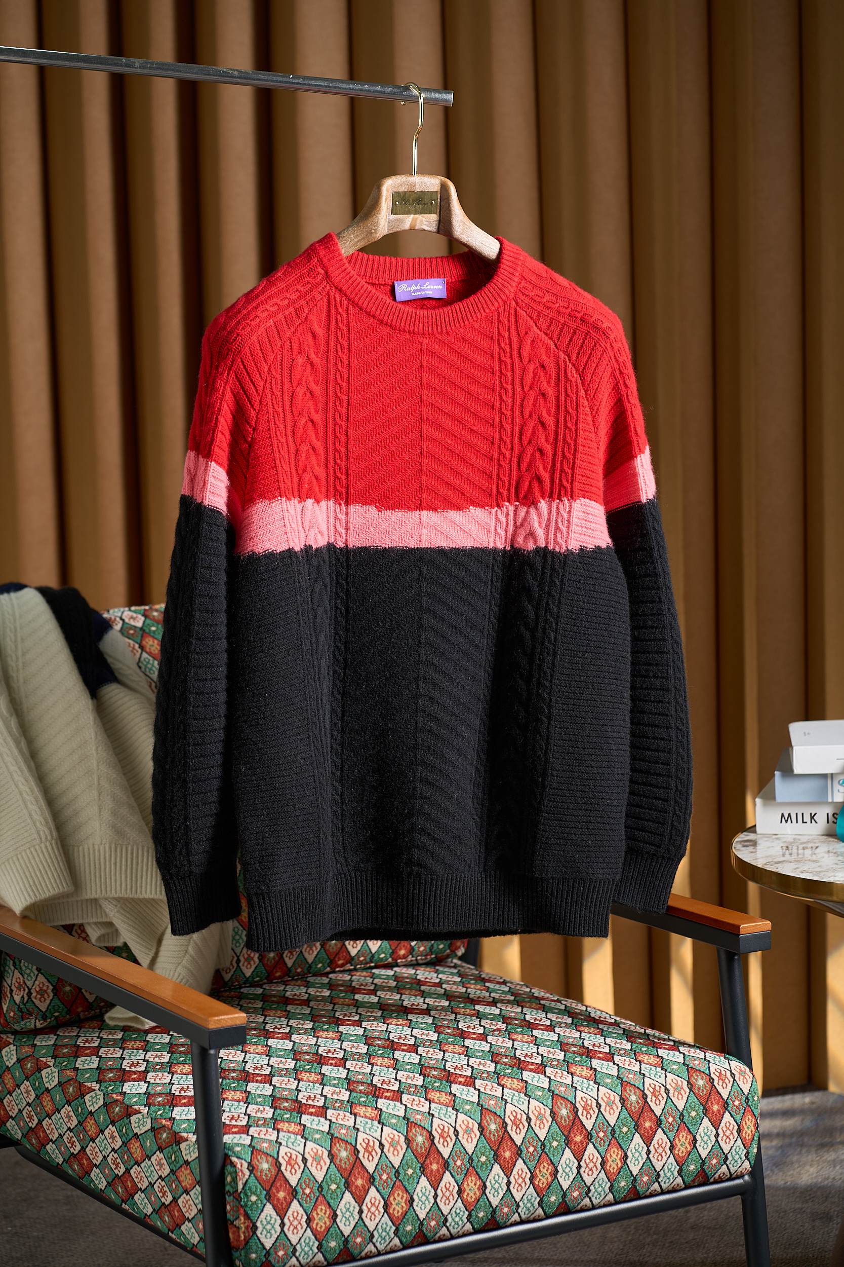 奢品缔造时尚新配色！渐变色织工艺提花麦穗“8”字扭花纹理羊毛羊绒混纺针织圆领羊绒衫奢雅新境 织就高阶质感