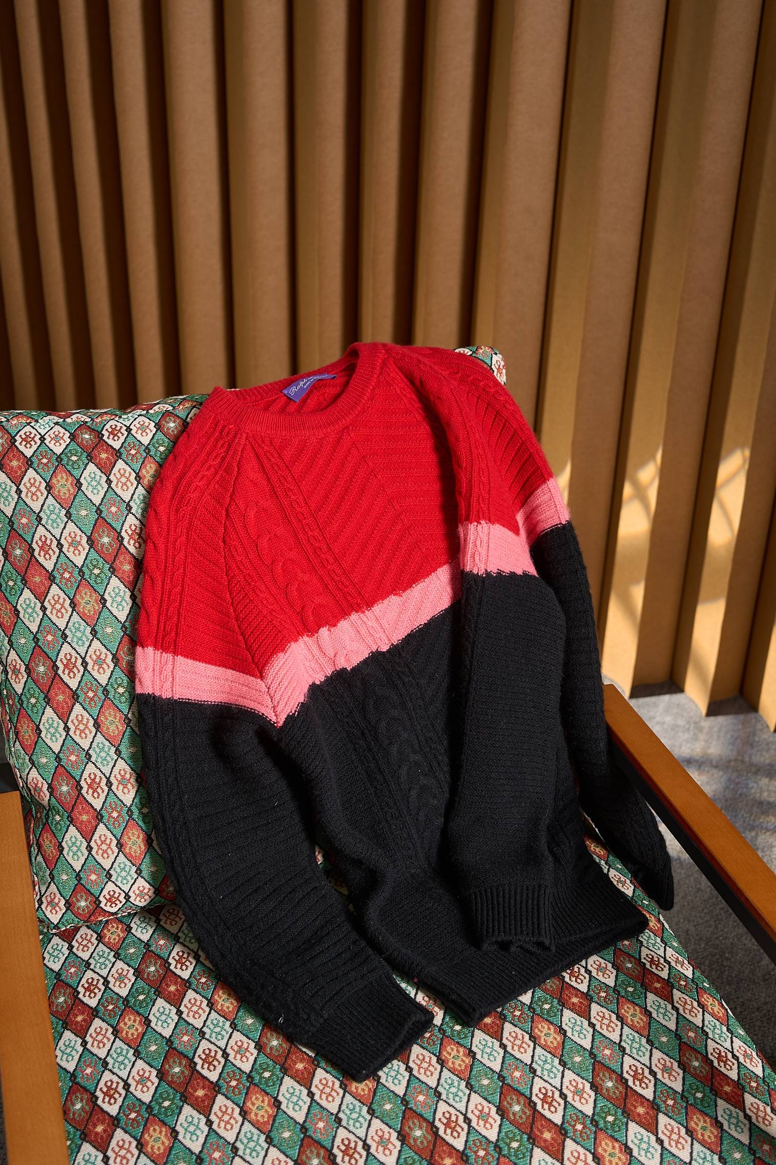 奢品缔造时尚新配色！渐变色织工艺提花麦穗“8”字扭花纹理羊毛羊绒混纺针织圆领羊绒衫奢雅新境 织就高阶质感