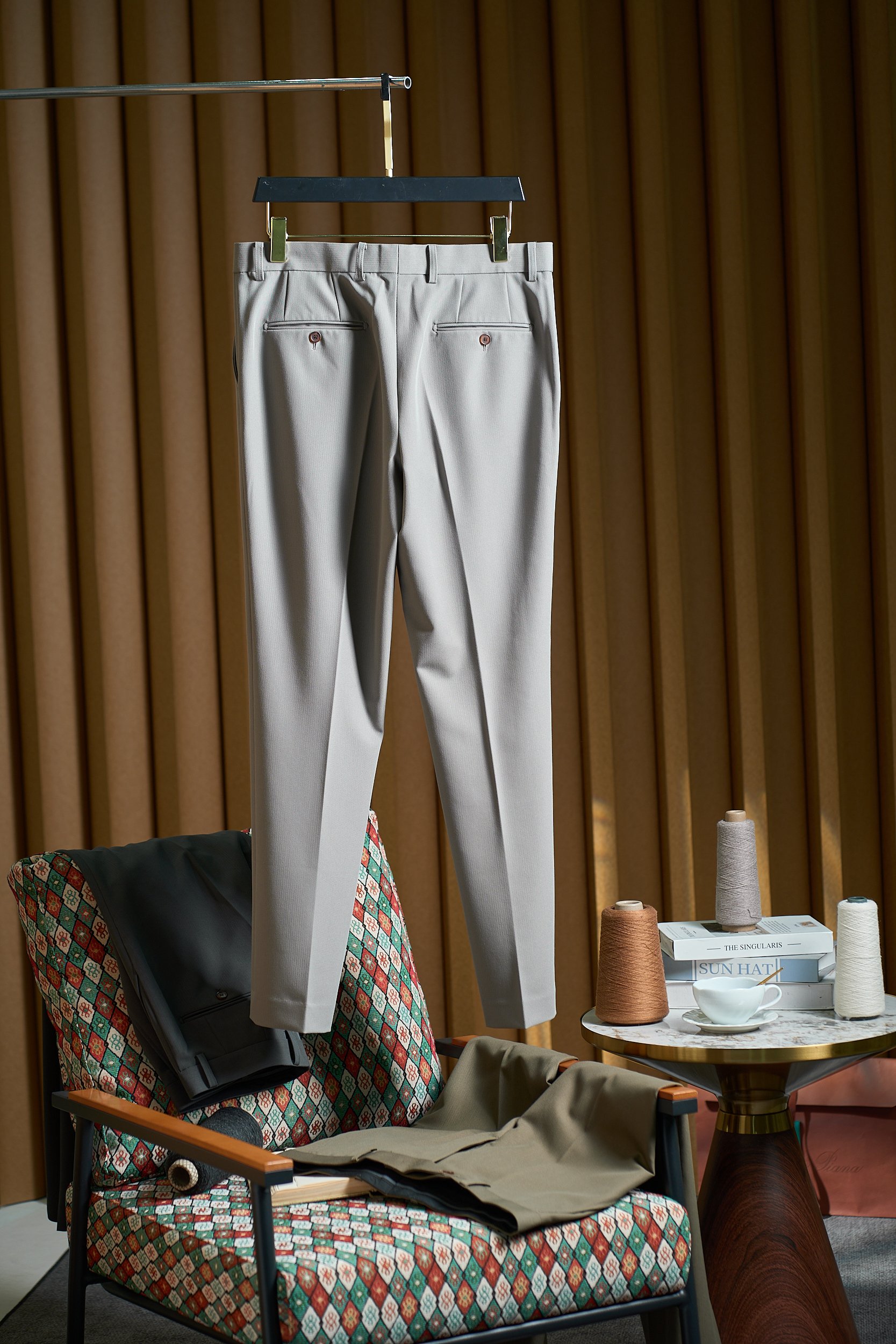 【奢品纹理！复古臻品“鱼骨纹”含羊毛醋酸天丝纤维面料垂感度舒适度极高挺括有型休闲西裤】复古鱼骨纹休闲西裤