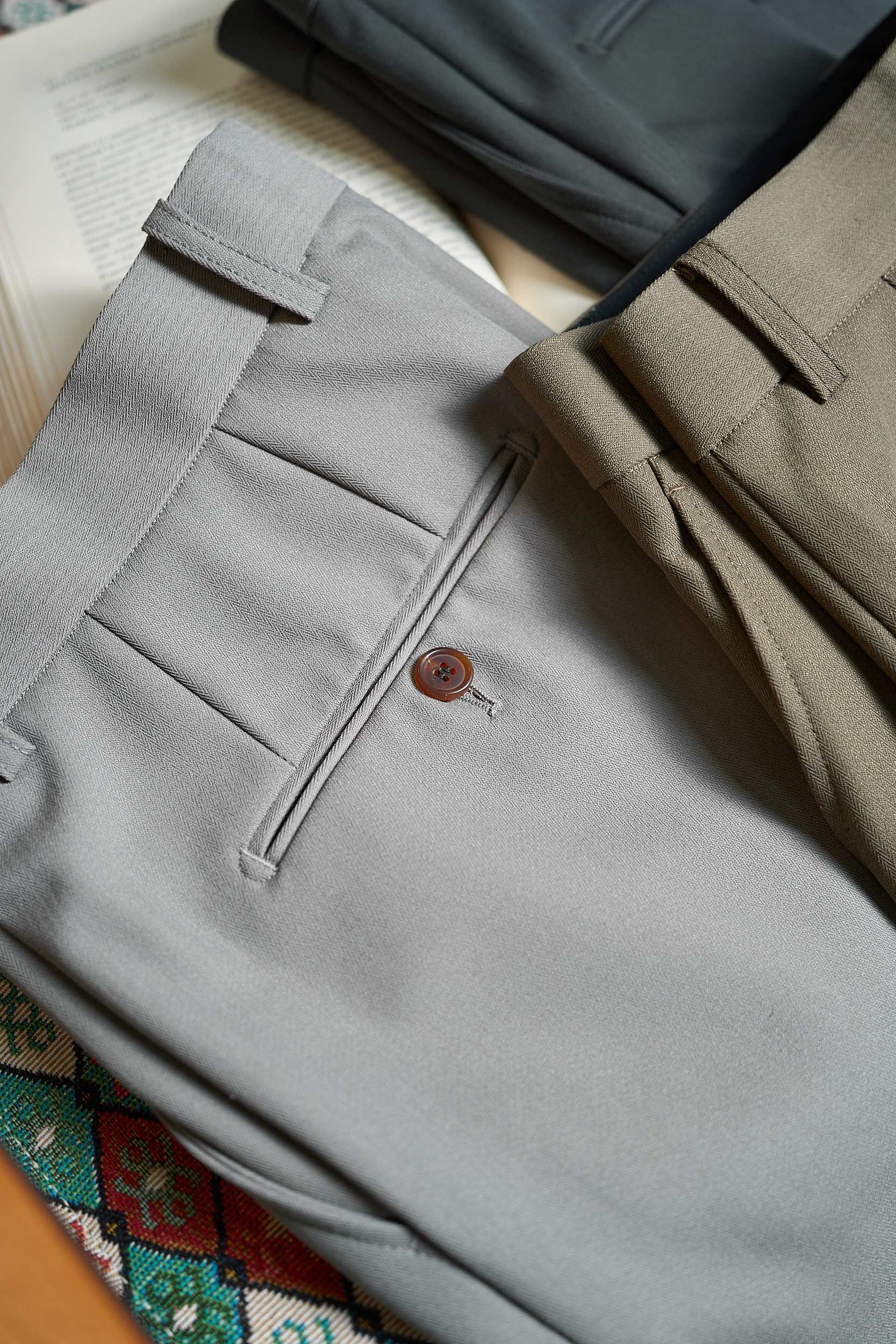 【奢品纹理！复古臻品“鱼骨纹”含羊毛醋酸天丝纤维面料垂感度舒适度极高挺括有型休闲西裤】复古鱼骨纹休闲西裤