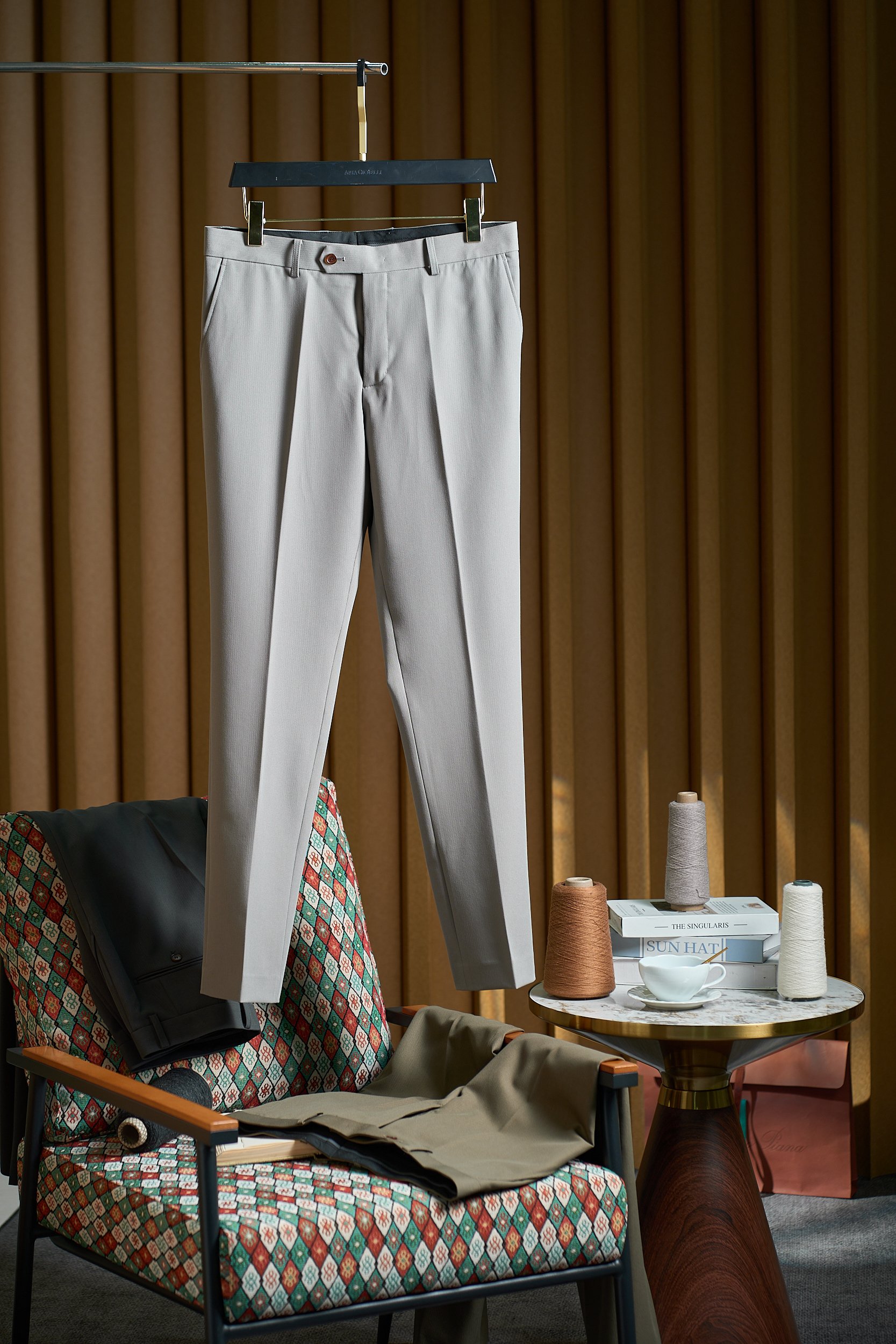 【奢品纹理！复古臻品“鱼骨纹”含羊毛醋酸天丝纤维面料垂感度舒适度极高挺括有型休闲西裤】复古鱼骨纹休闲西裤