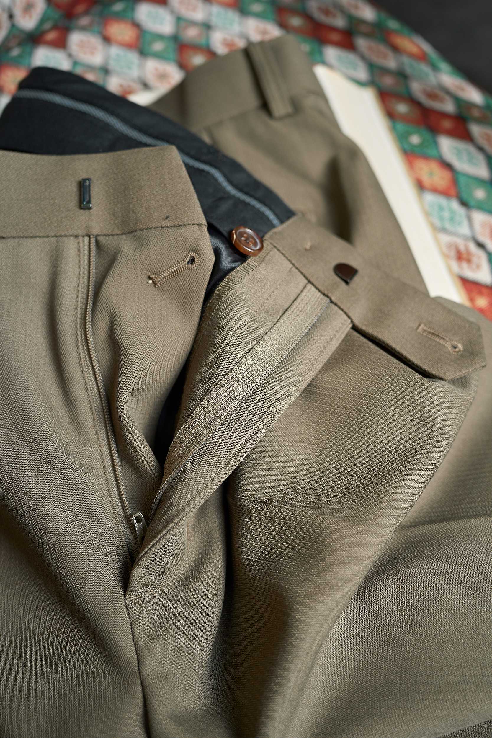 【奢品纹理！复古臻品“鱼骨纹”含羊毛醋酸天丝纤维面料垂感度舒适度极高挺括有型休闲西裤】复古鱼骨纹休闲西裤