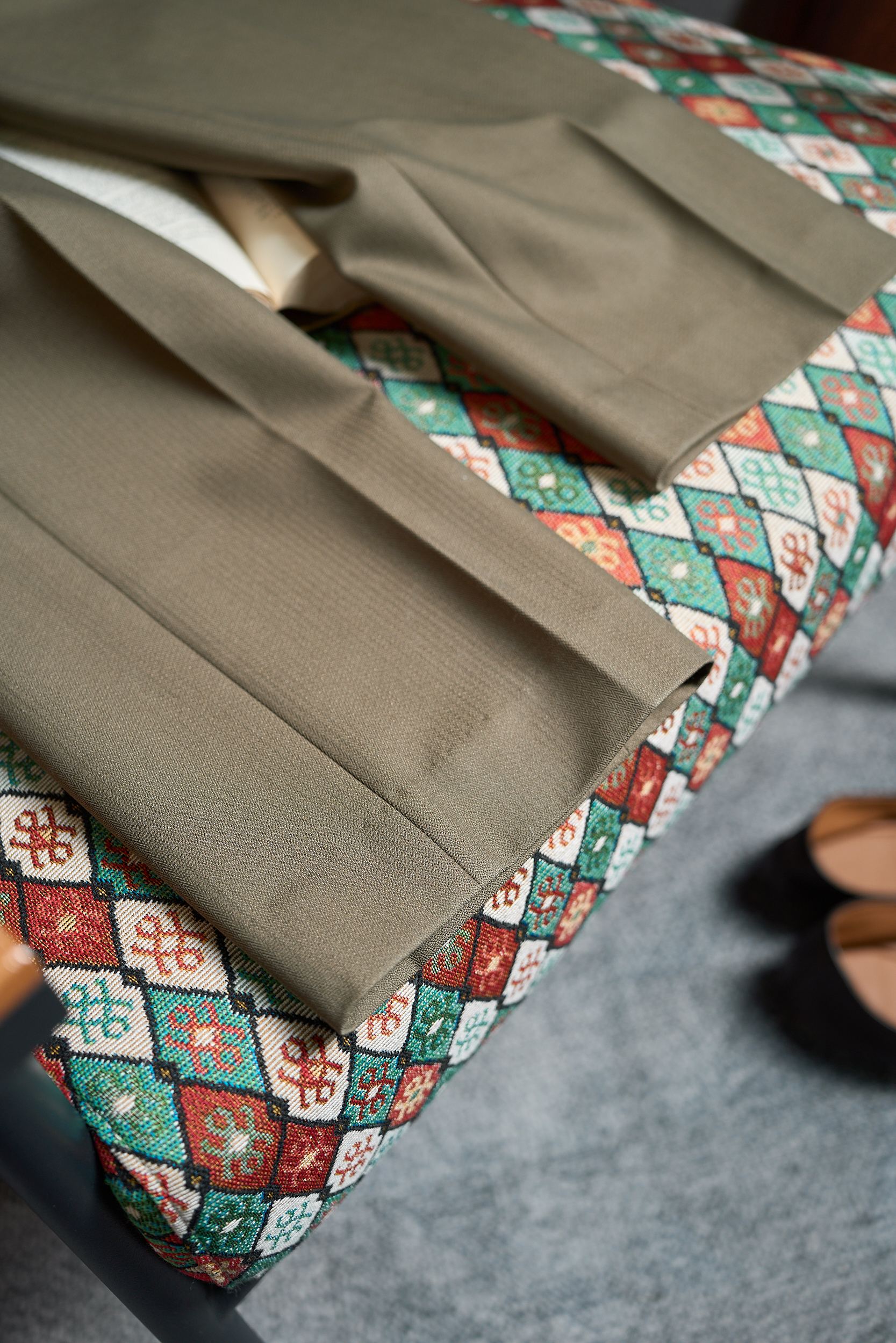 【奢品纹理！复古臻品“鱼骨纹”含羊毛醋酸天丝纤维面料垂感度舒适度极高挺括有型休闲西裤】复古鱼骨纹休闲西裤