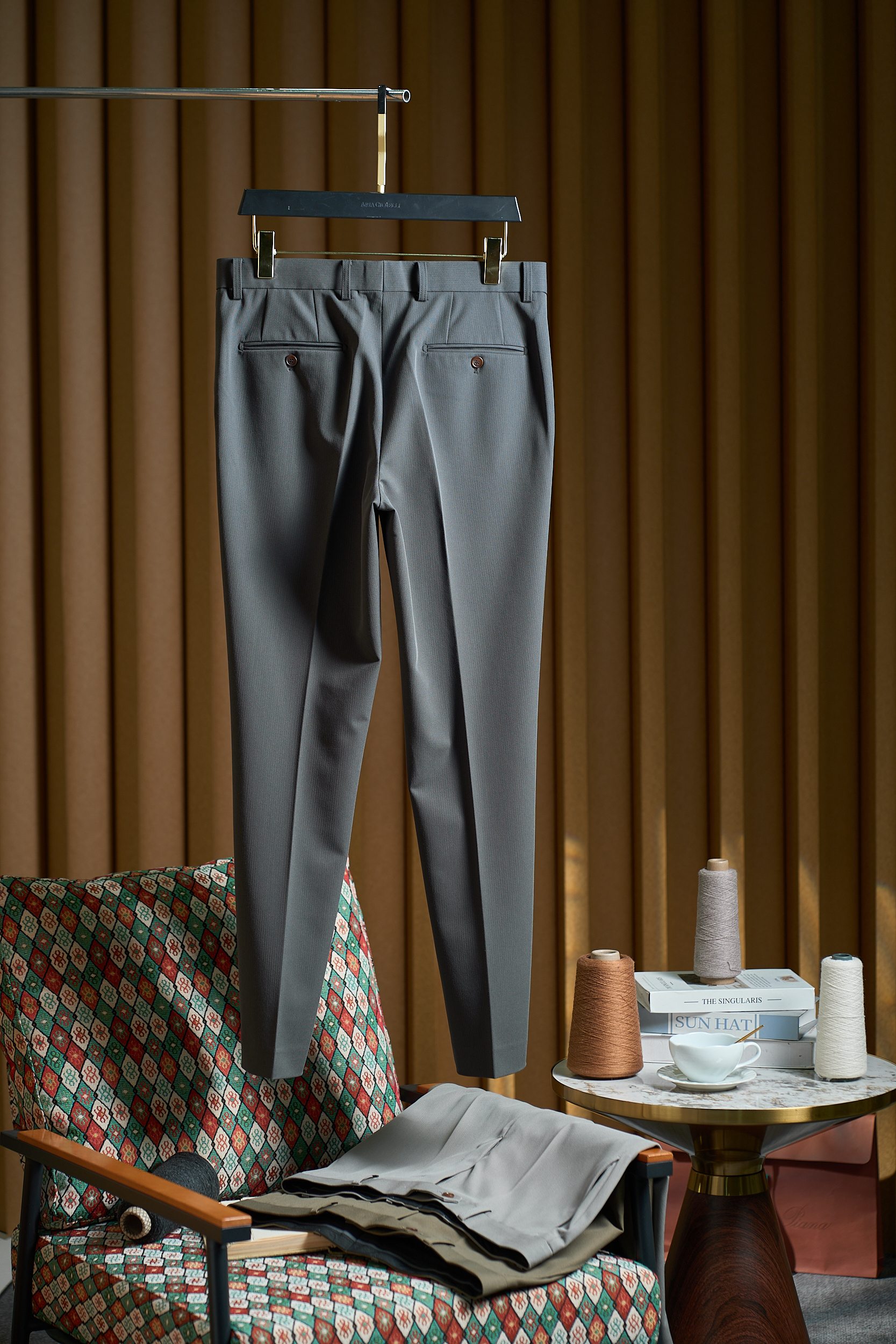 【奢品纹理！复古臻品“鱼骨纹”含羊毛醋酸天丝纤维面料垂感度舒适度极高挺括有型休闲西裤】复古鱼骨纹休闲西裤