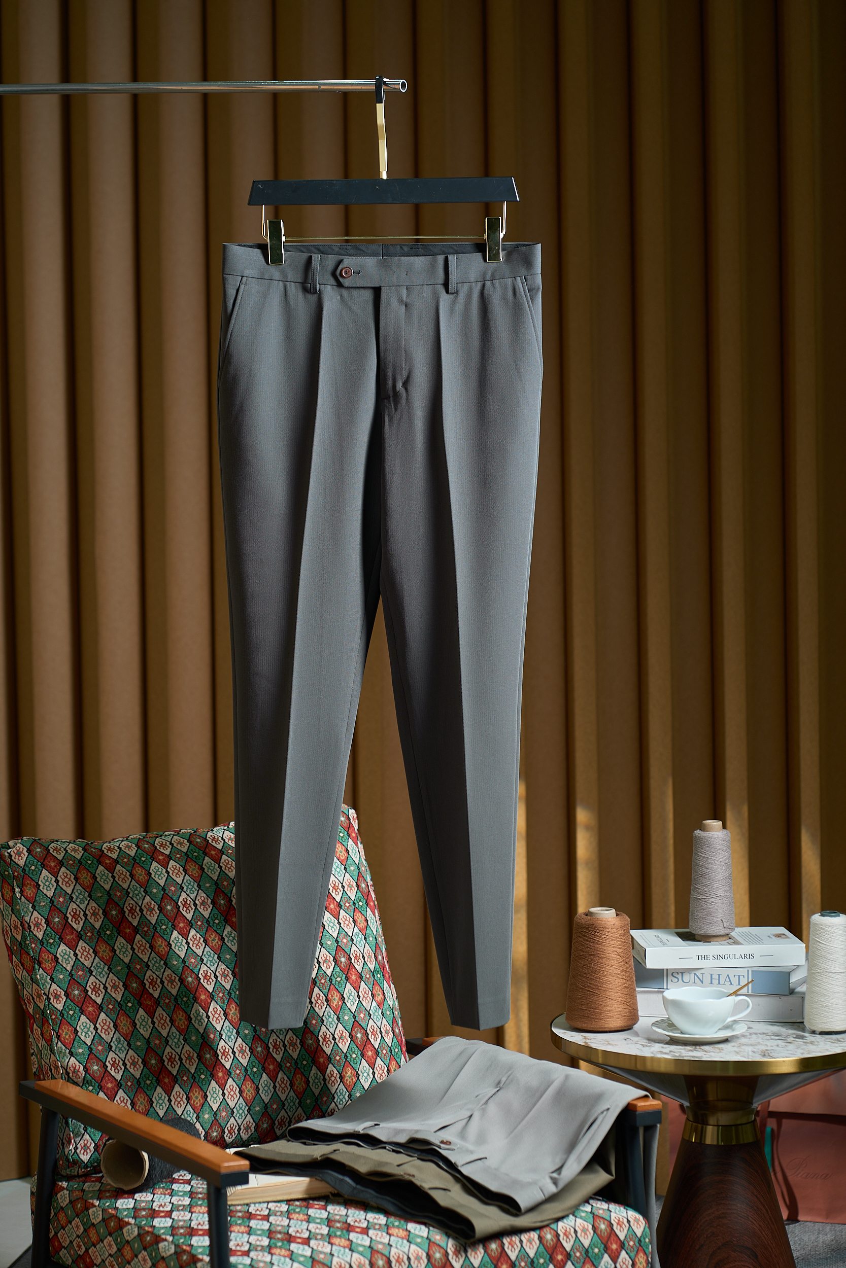 【奢品纹理！复古臻品“鱼骨纹”含羊毛醋酸天丝纤维面料垂感度舒适度极高挺括有型休闲西裤】复古鱼骨纹休闲西裤