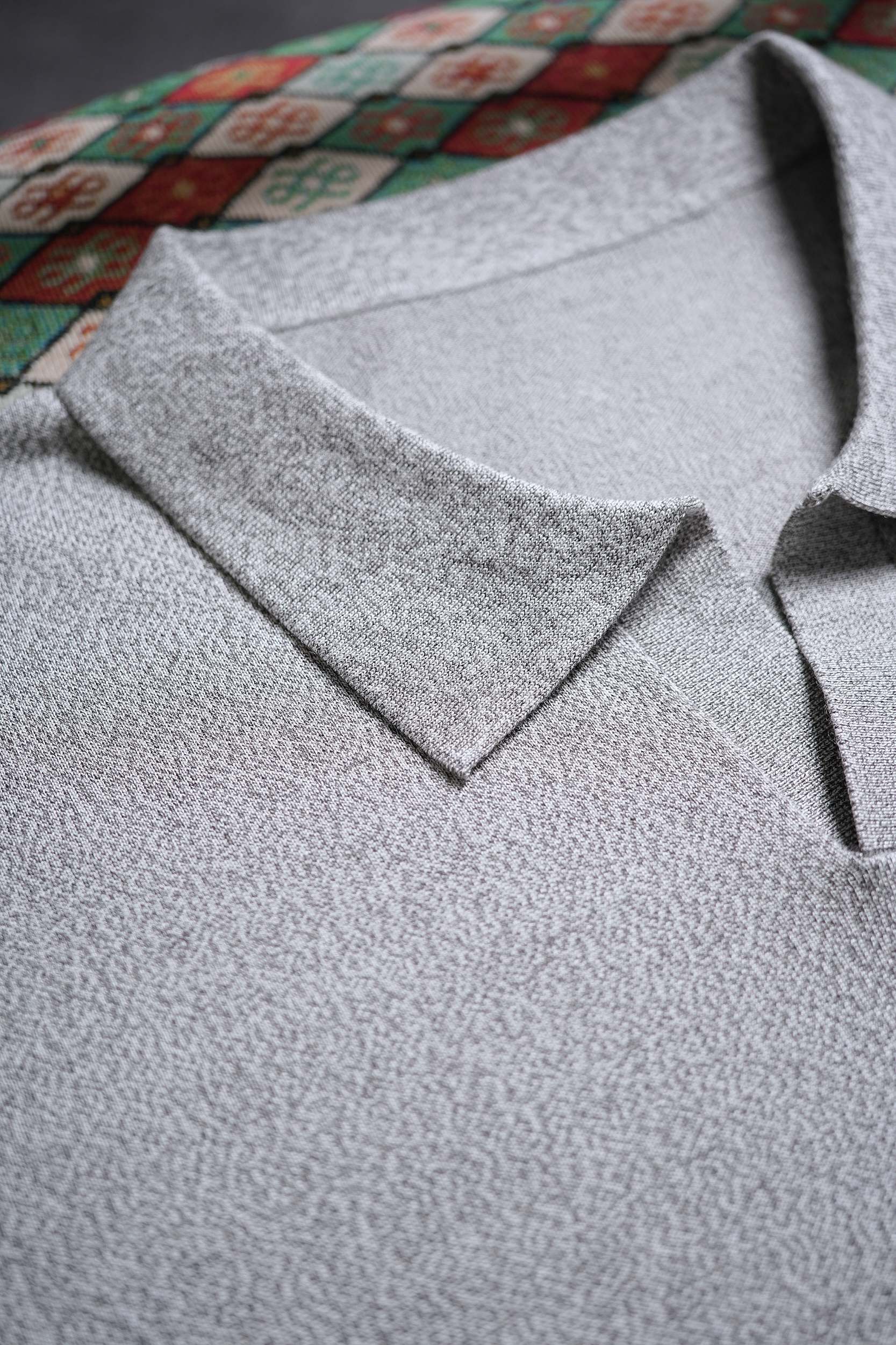 【Brioni 海鸥领莱赛尔Polo衫：意式奢华，舒适之选】一、品牌底蕴作为1945年创立于意大利的顶奢