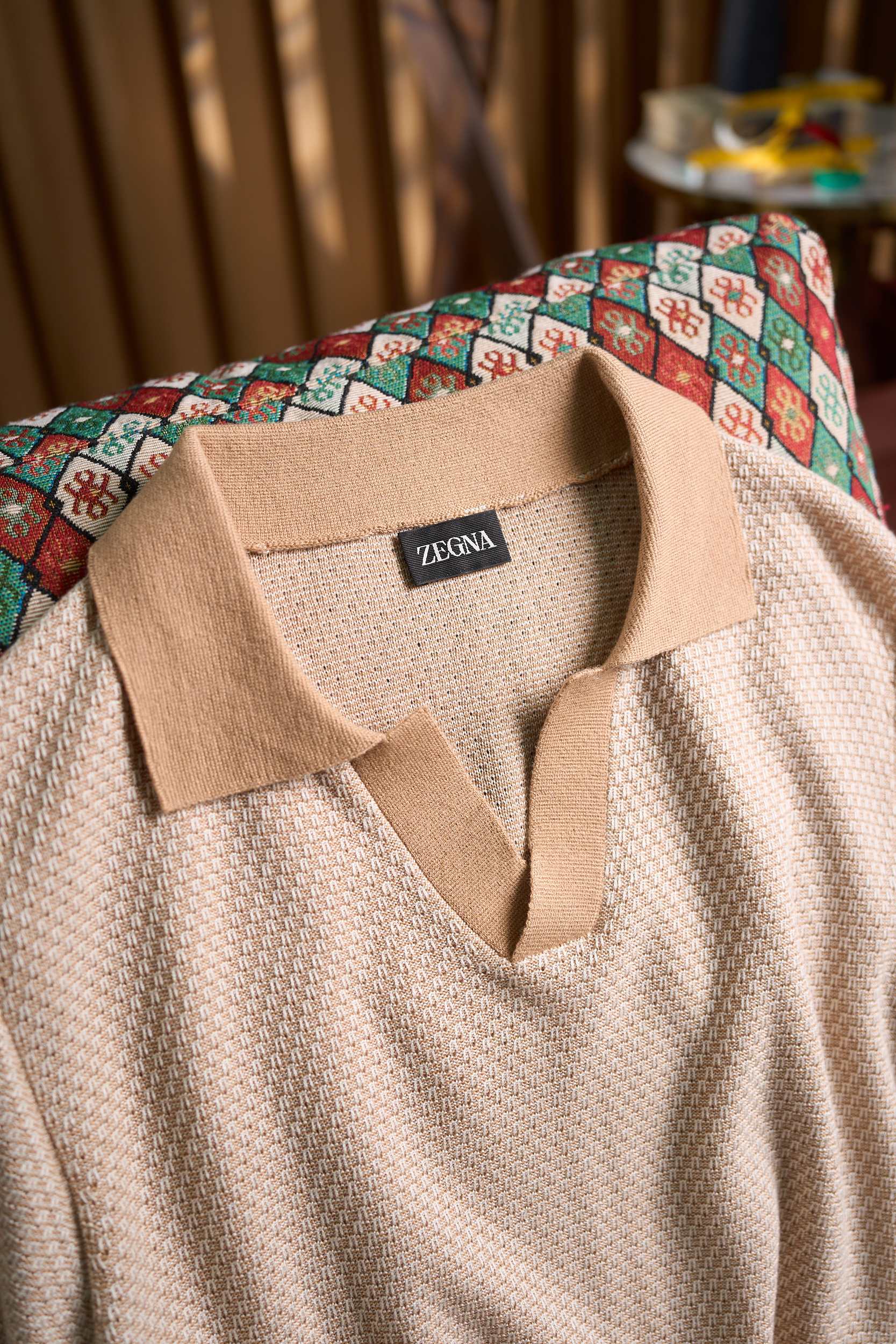 【奢品缔造！进口含15%羊绒85%桑蚕丝纱线提花镂空针织花纹经典海鸥领设计翻领针织短袖POLO衫】奢品级