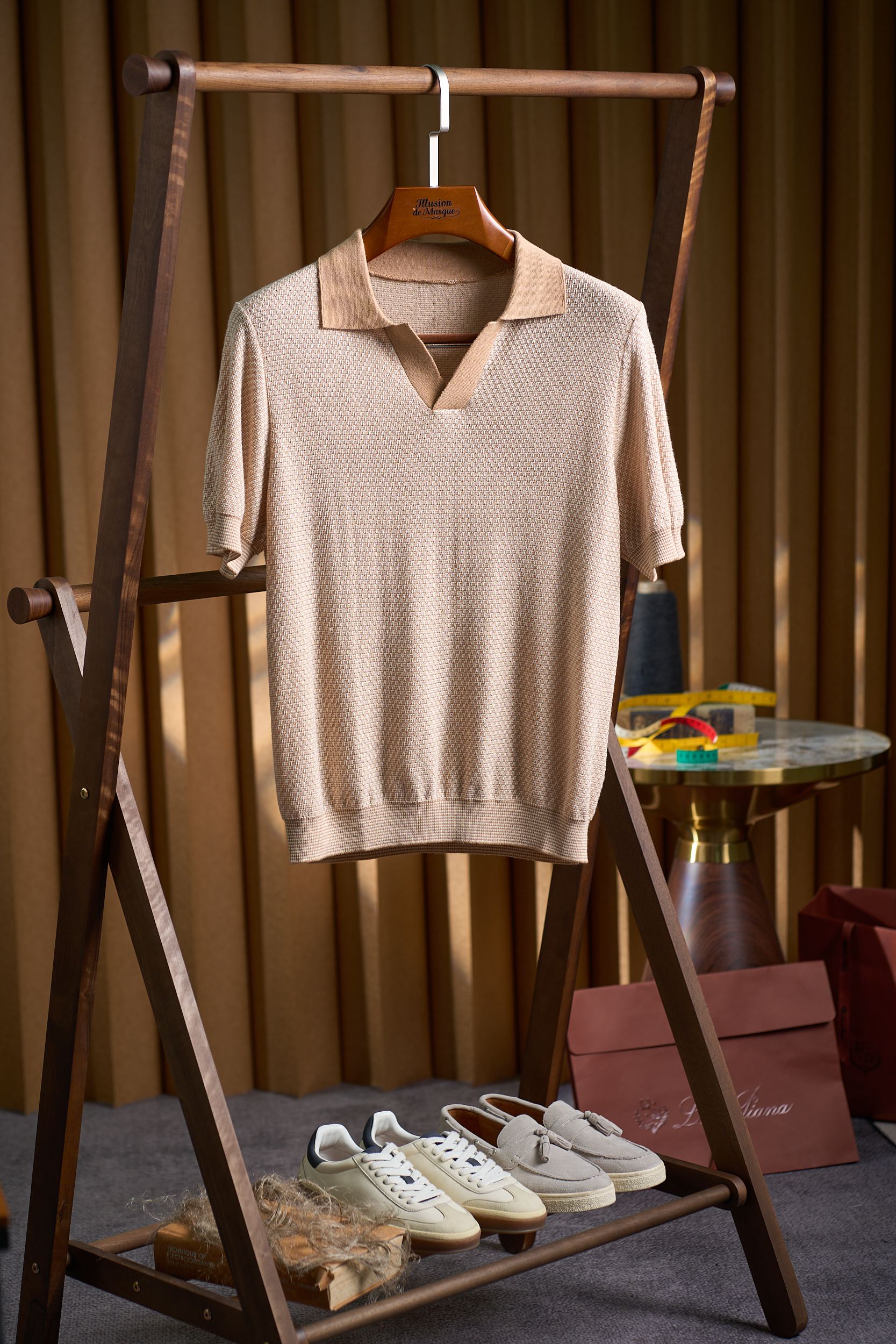 【奢品缔造！进口含15%羊绒85%桑蚕丝纱线提花镂空针织花纹经典海鸥领设计翻领针织短袖POLO衫】奢品级