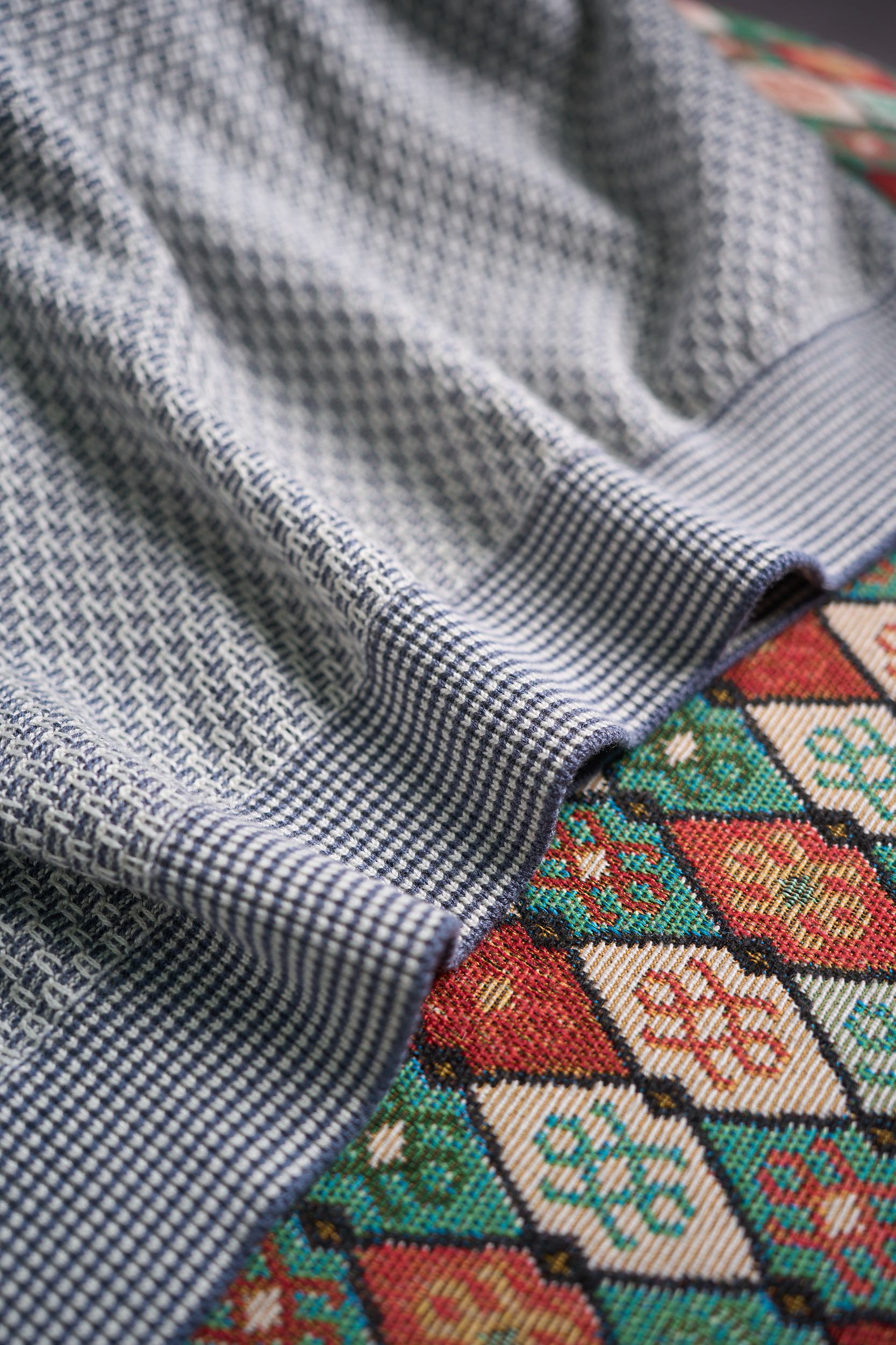 【奢品缔造！进口含15%羊绒85%桑蚕丝纱线提花镂空针织花纹经典海鸥领设计翻领针织短袖POLO衫】奢品级