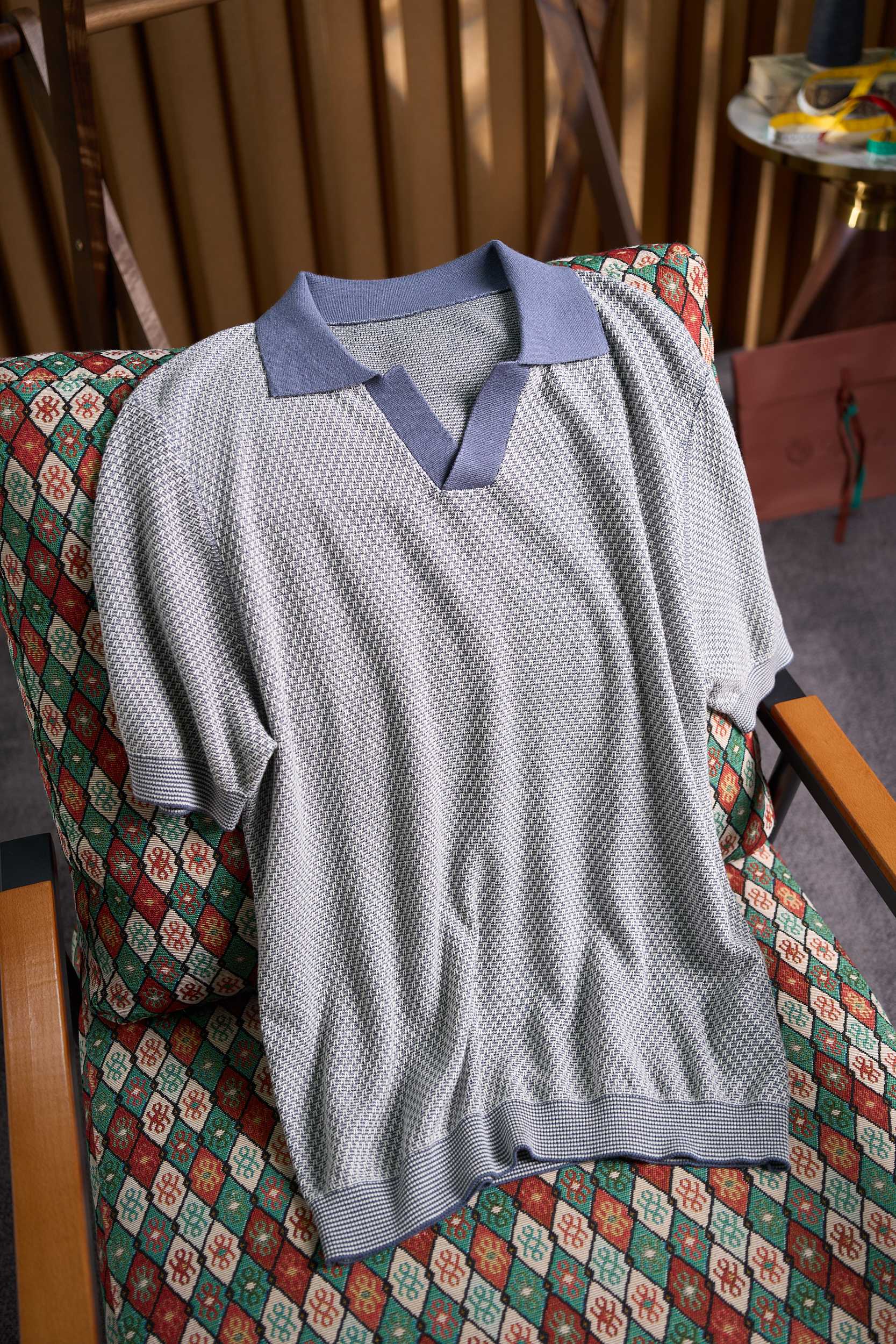 【奢品缔造！进口含15%羊绒85%桑蚕丝纱线提花镂空针织花纹经典海鸥领设计翻领针织短袖POLO衫】奢品级