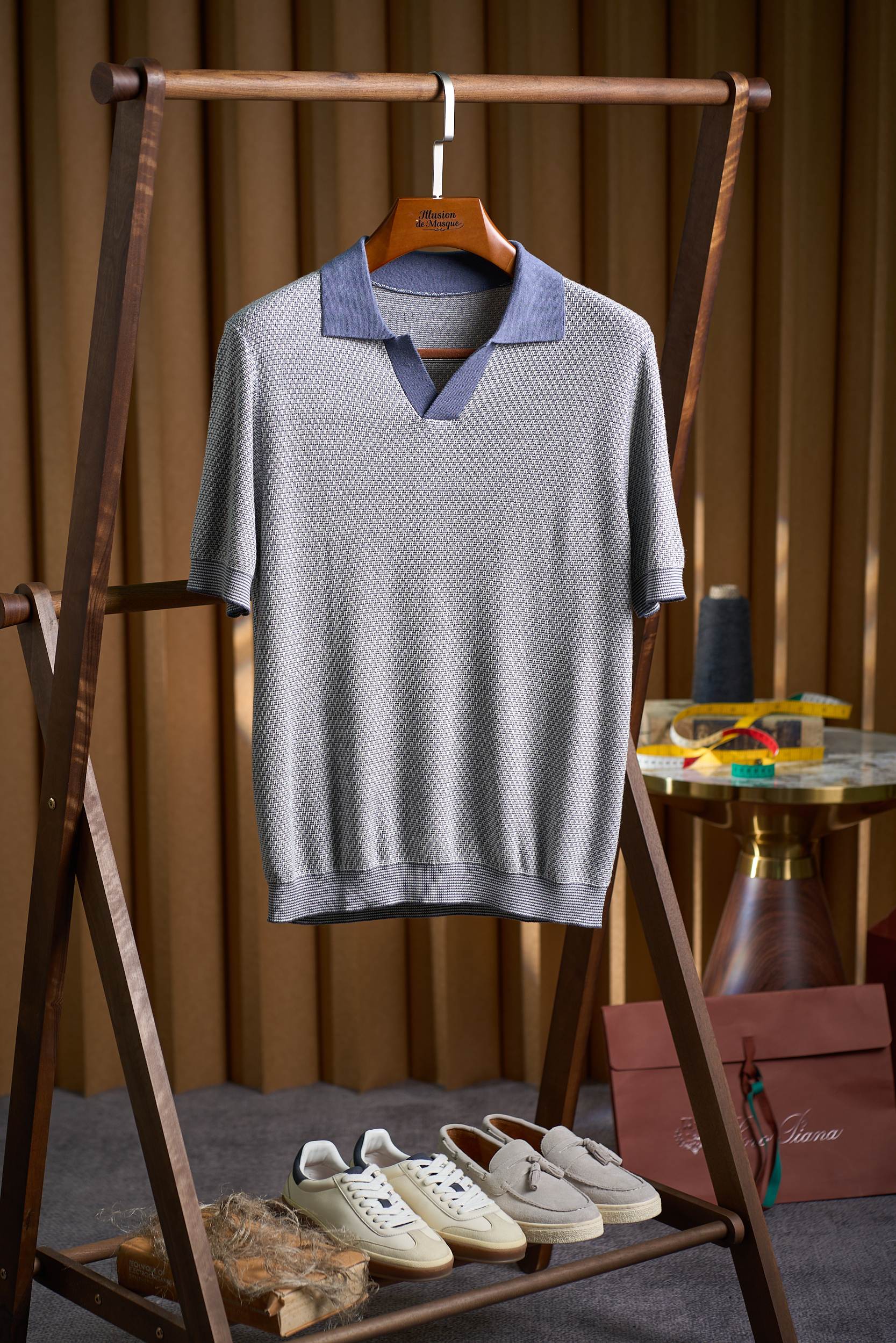 【奢品缔造！进口含15%羊绒85%桑蚕丝纱线提花镂空针织花纹经典海鸥领设计翻领针织短袖POLO衫】奢品级