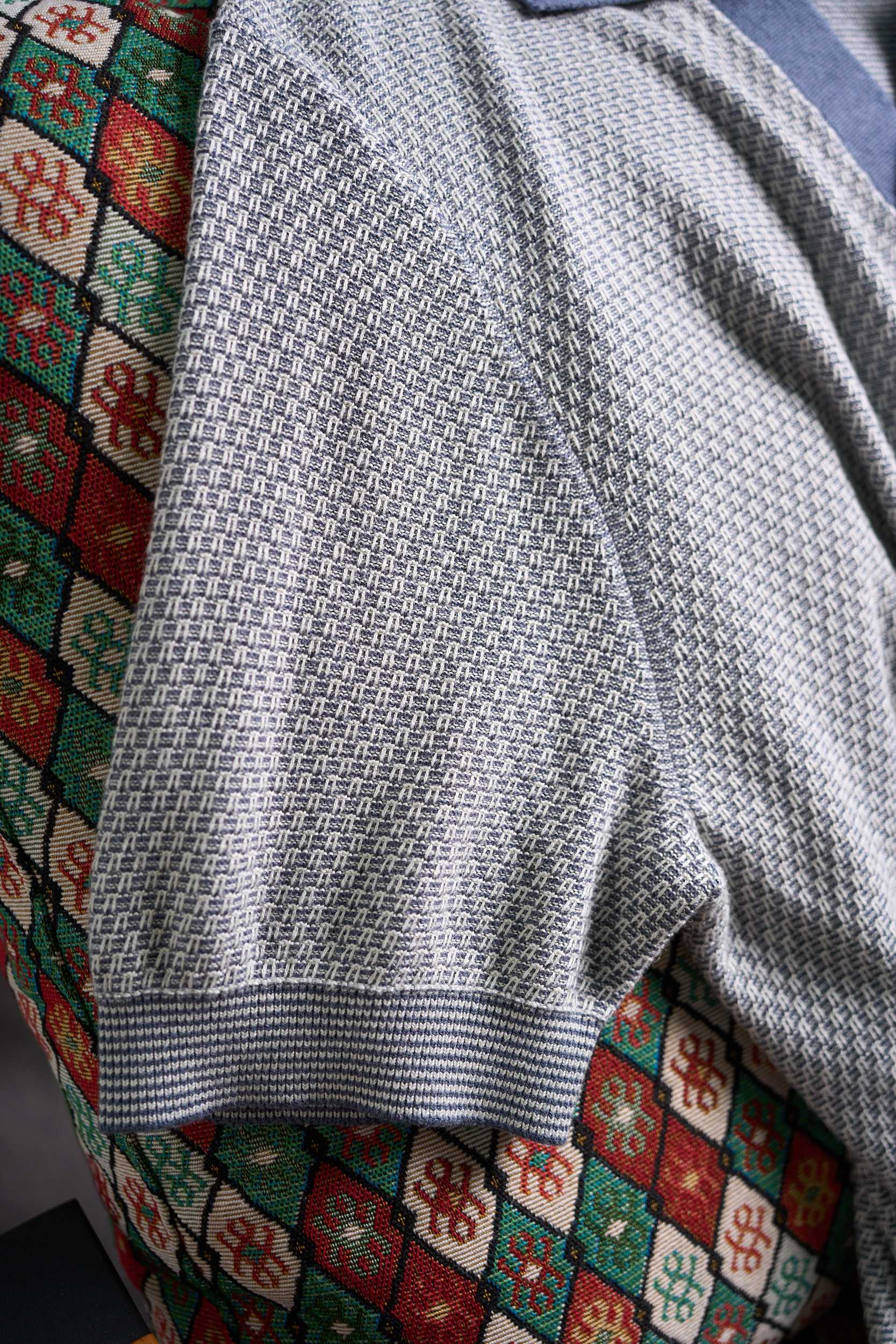 【奢品缔造！进口含15%羊绒85%桑蚕丝纱线提花镂空针织花纹经典海鸥领设计翻领针织短袖POLO衫】奢品级