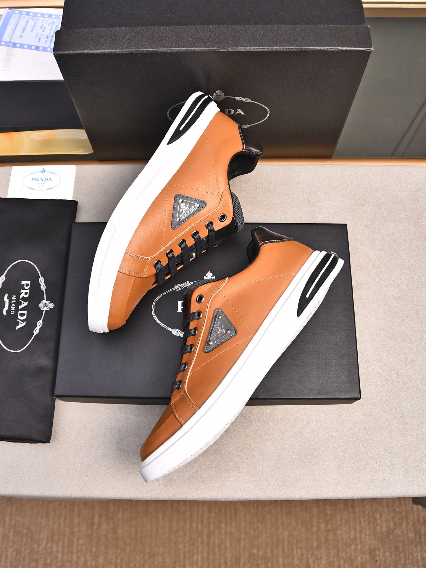 Prada Men's Leather Low-Top Sneakers Casual Fashion Sneakers 8 i1716456366 4545 5
