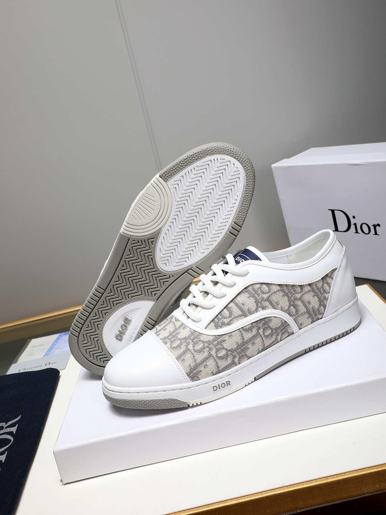 Dior Men's Casual Sneakers in White Leather and Oblique Canvas, Size 38-44 10 i1741683295042 4298 0 8