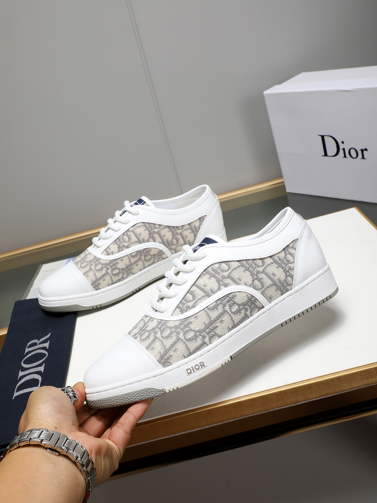 Dior Men's Casual Sneakers in White Leather and Oblique Canvas, Size 38-44 3 i1741683295042 6681 0 1