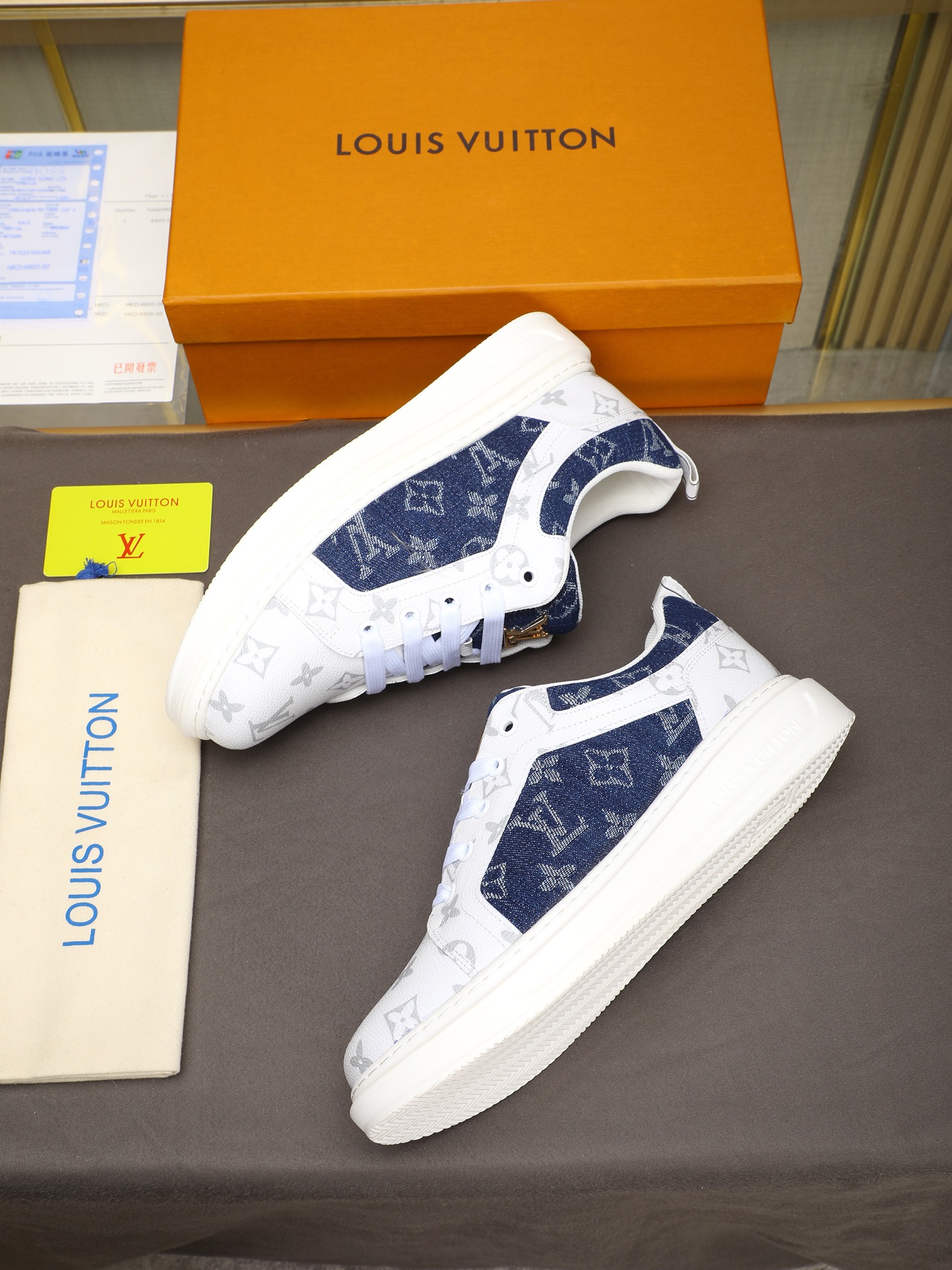 Louis Vuitton Men's Leather Monogram Sneakers - Stylish & Comfortable 10 i1741684622394 7207 0 8