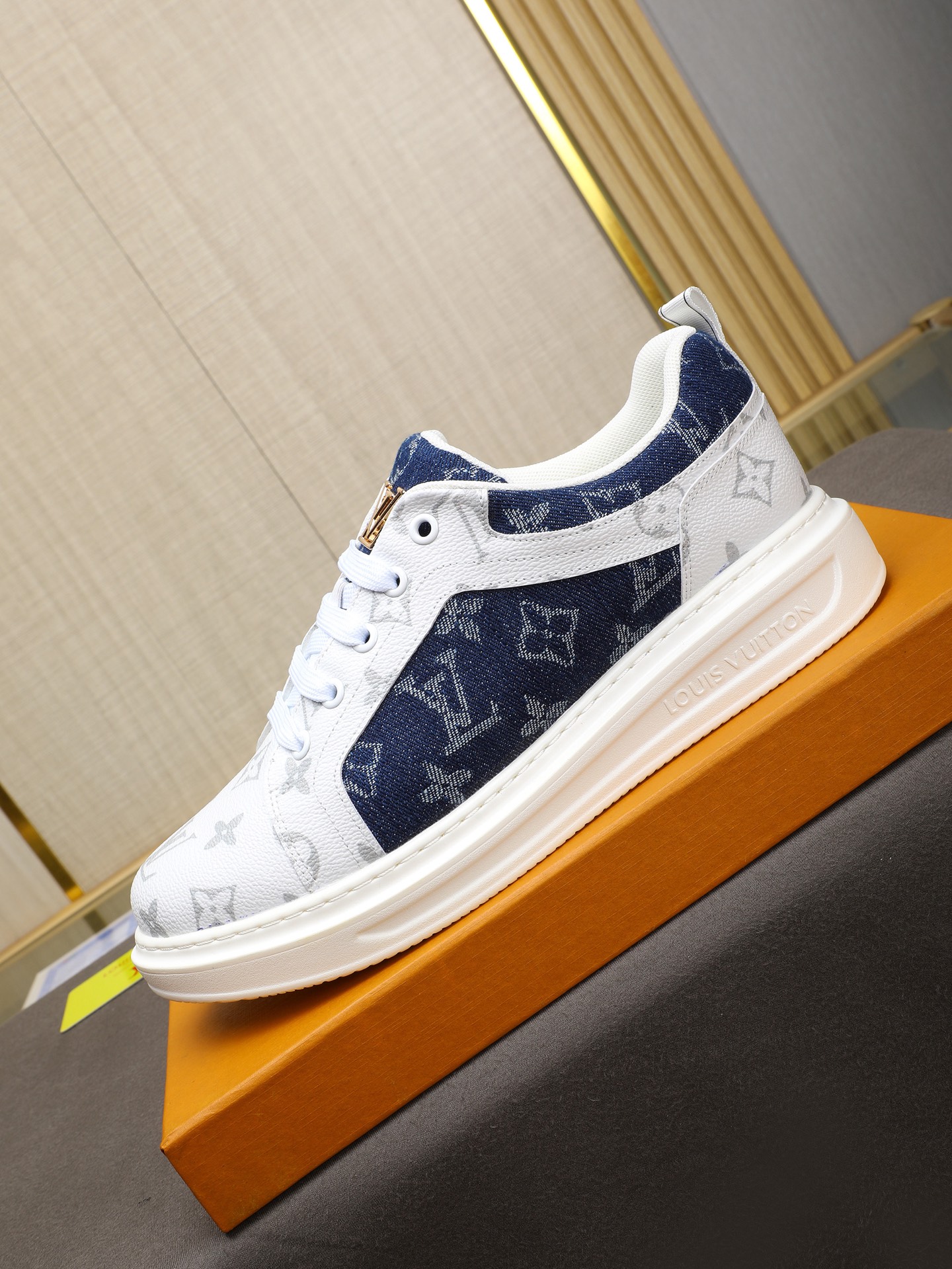 Louis Vuitton Men's Leather Monogram Sneakers - Stylish & Comfortable 7 i1741684622449 3845 0 5