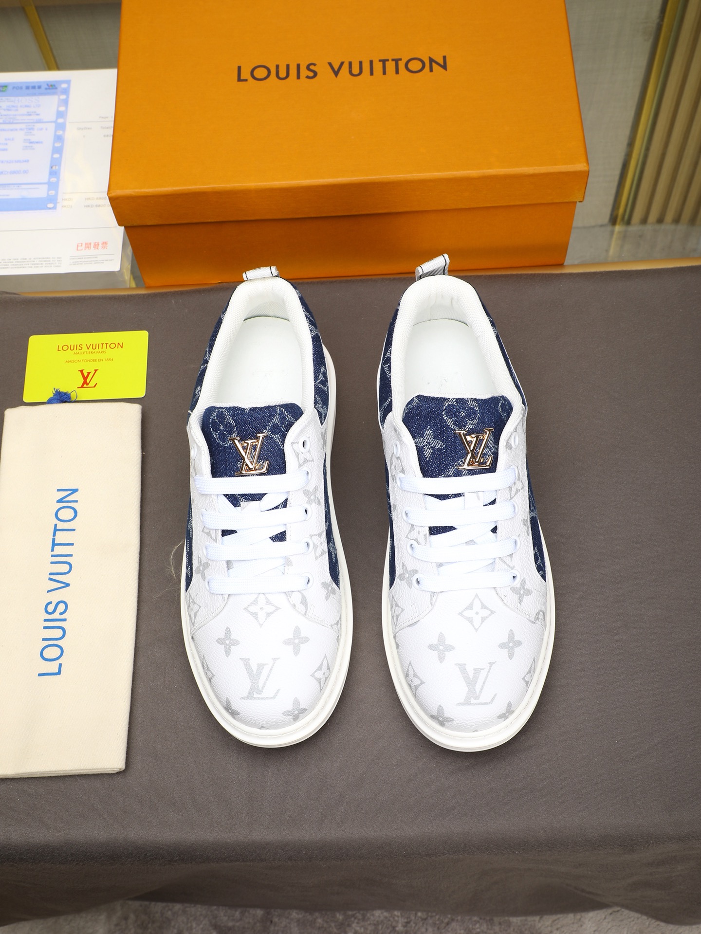 Louis Vuitton Men's Leather Monogram Sneakers - Stylish & Comfortable 8 i1741684623586 7492 0 6