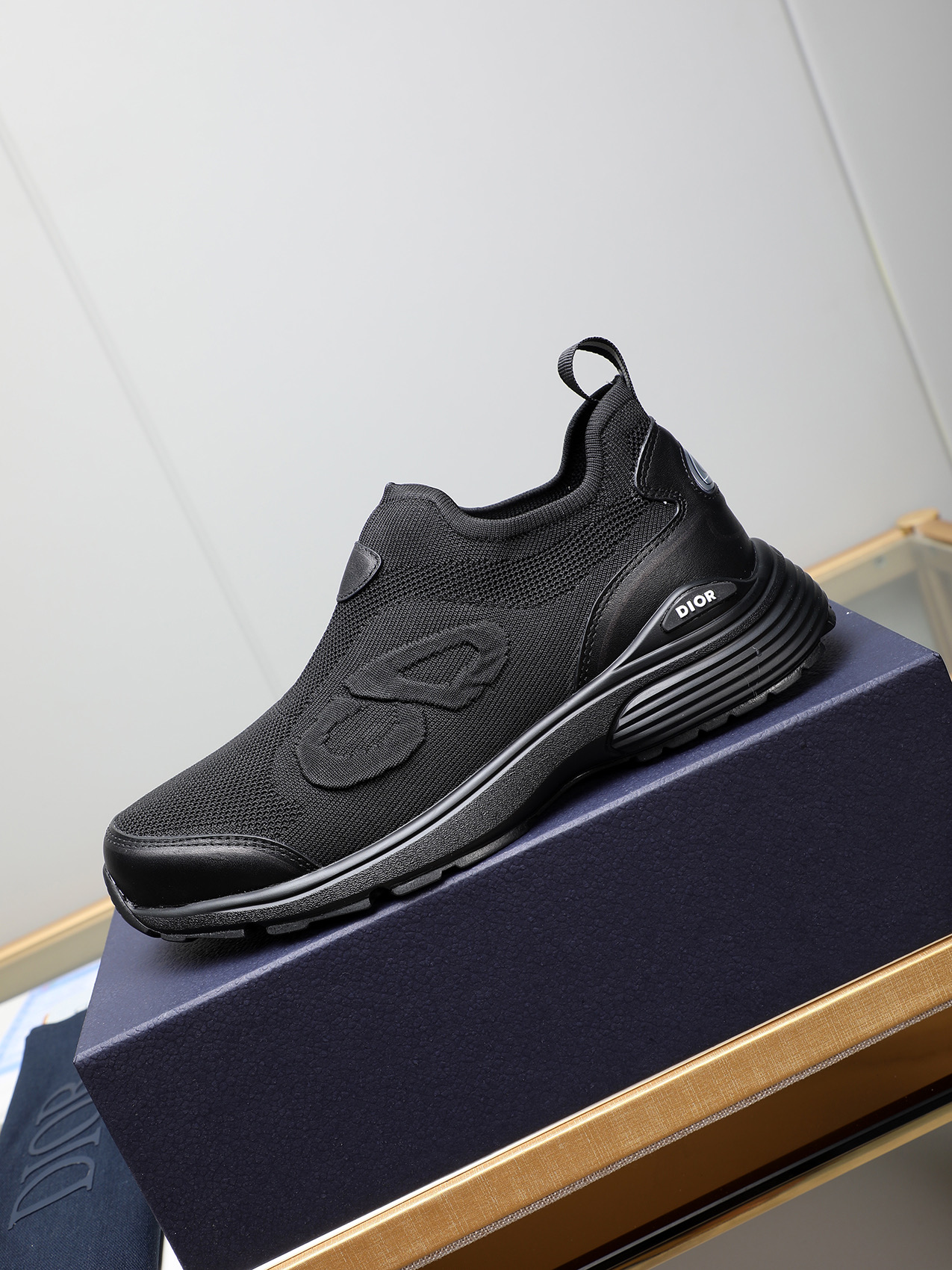 Dior Chrono Sneaker: Sporty, Casual, Lightweight, and Comfortable - Black 7 i1741855953237 4319 0 5