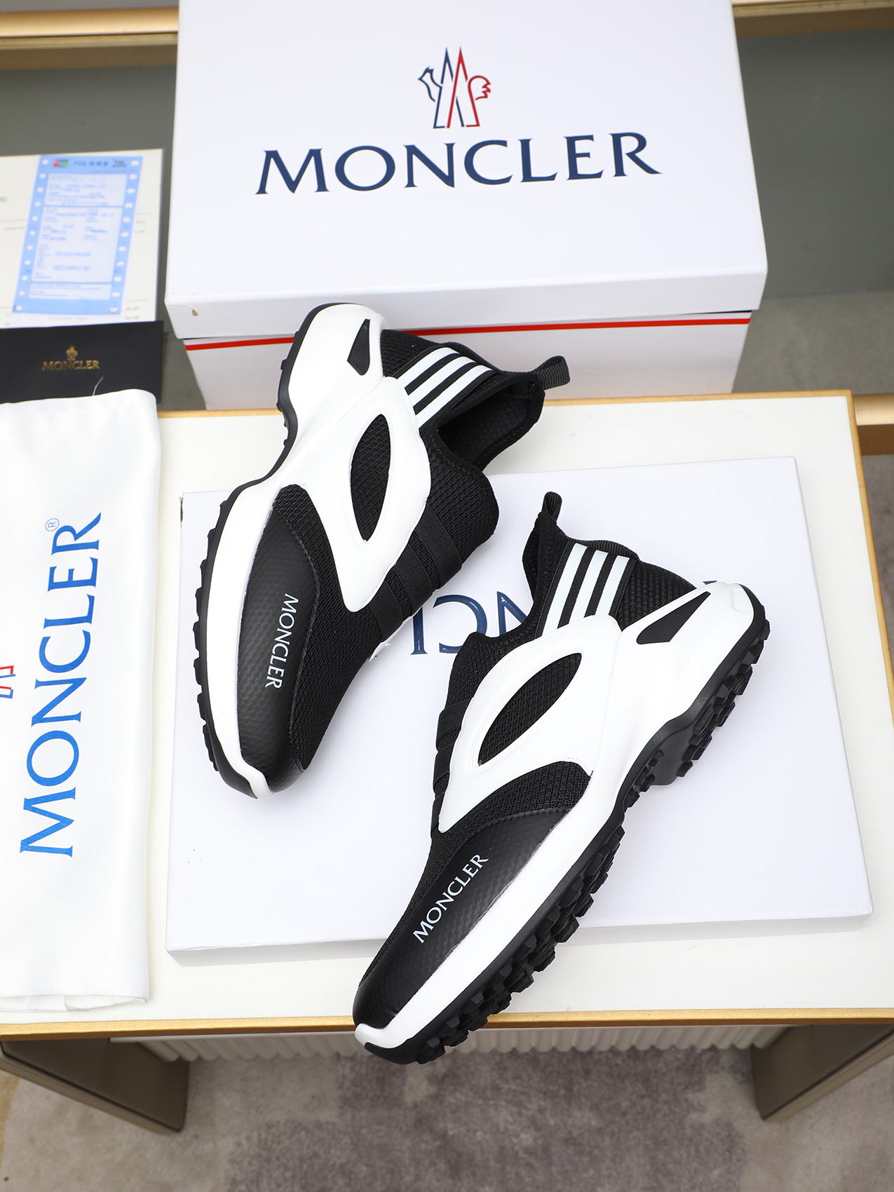 Moncler Men's Outdoor Lace-Up Sneakers: Comfortable, Non-Slip, Stylish 8 i1741856491173 879 0 6