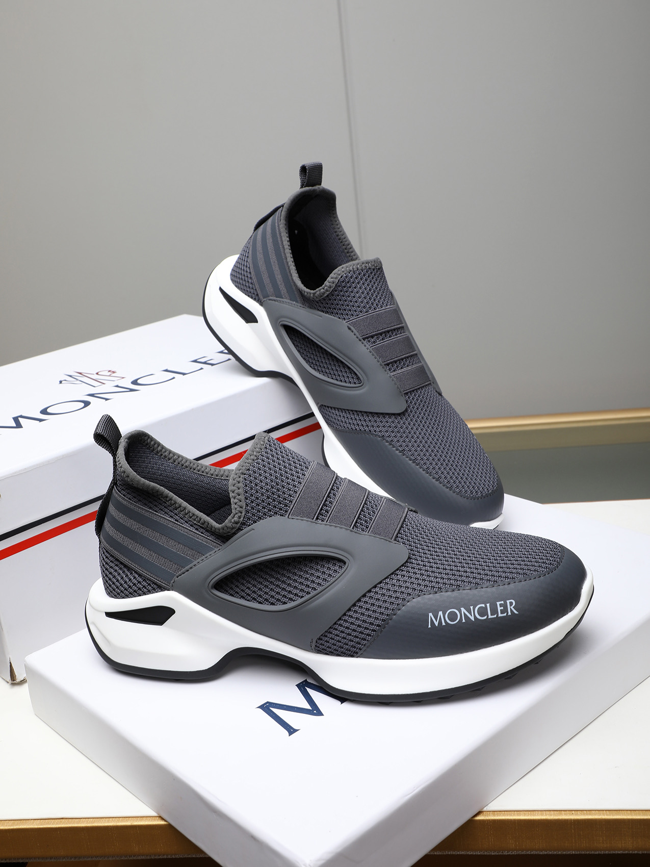Moncler Men's Outdoor Slip-On Sneakers - Comfortable & Anti-Slip 5 i1741856529387 6296 0 3