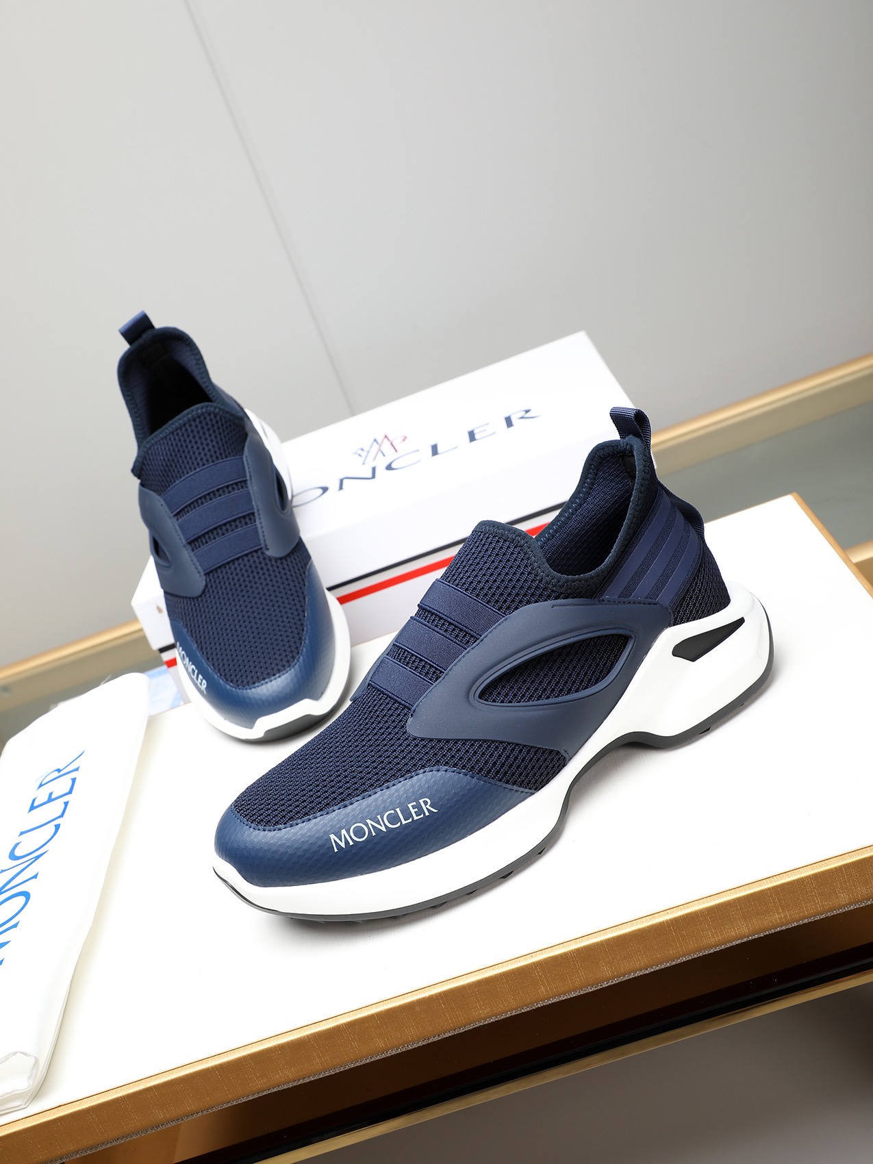 Moncler Men's Outdoor Lace-Up Sneakers - Comfort & Style for Urban Adventures 10 i1741856555062 9157 0 8
