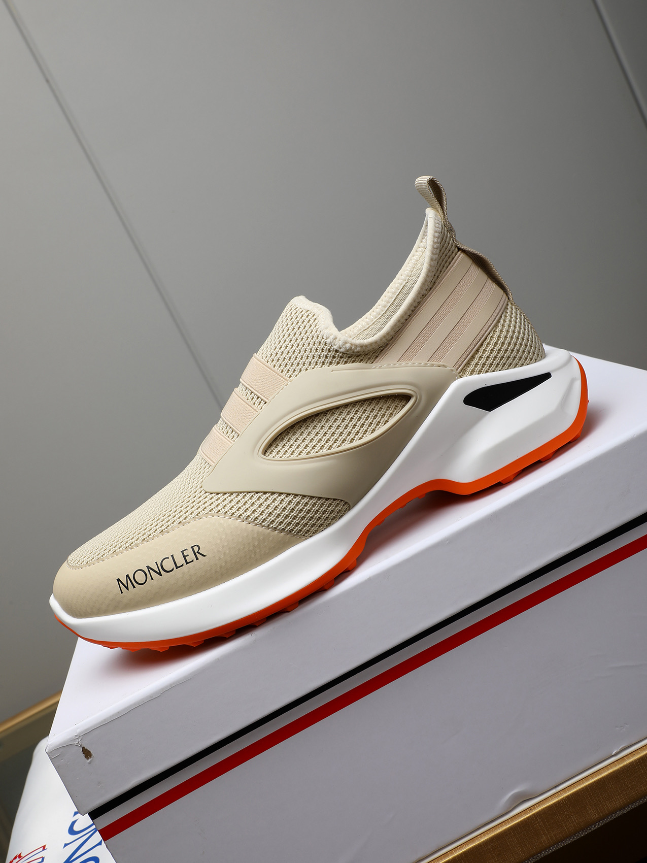 Moncler Men's Outdoor Slip-On Sneakers - Comfortable and Stylish Walking Shoes 7 i1741856576407 5562 0 5