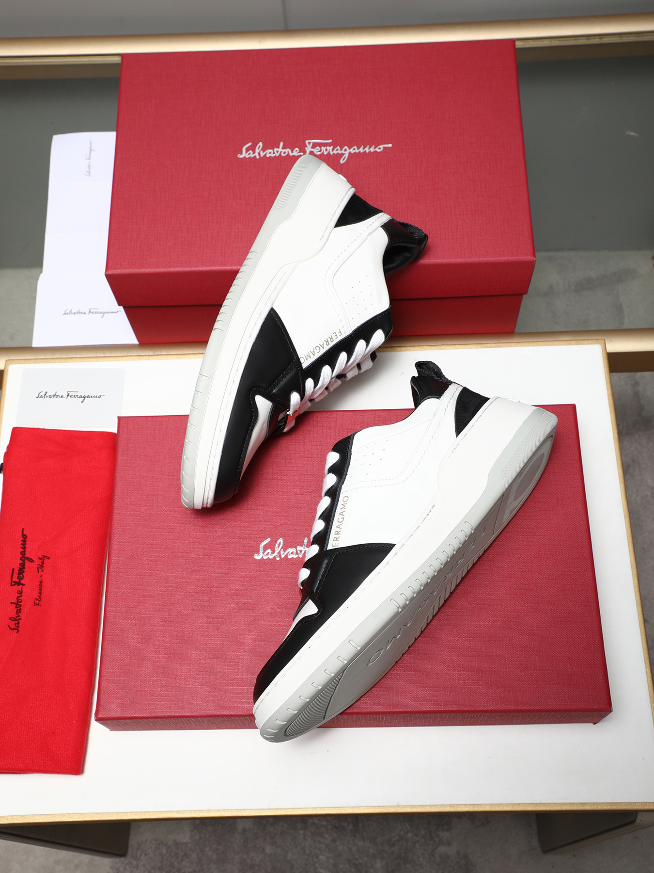 Ferragamo Men's Leather Low-Top Casual Sneakers, Thick Sole, Modern Style 9 i1742632466092 9398 0 7