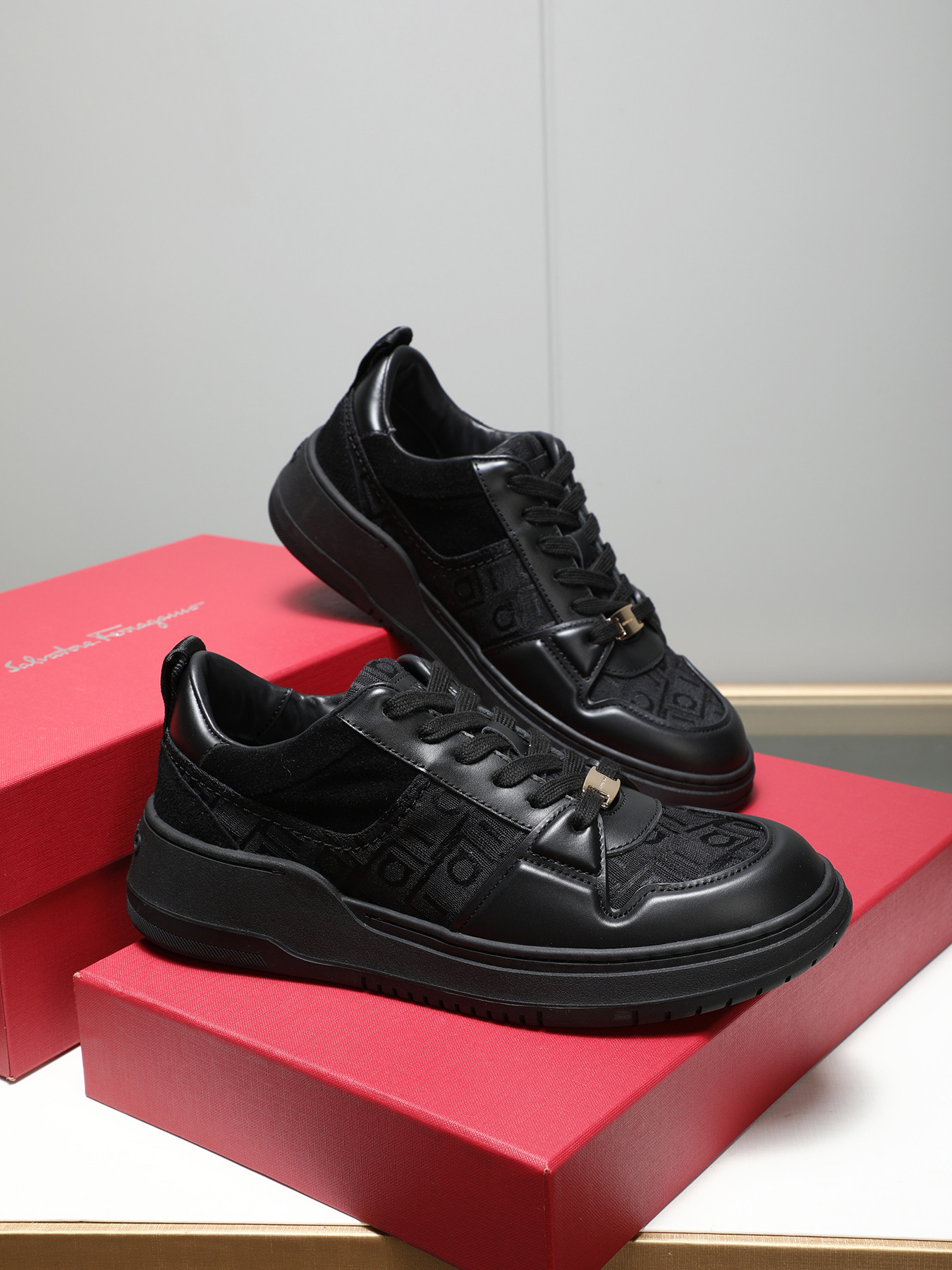 Ferragamo Men's Black Leather Low-Top Sneakers with FF Logo - Size 39-44 5 i1742632677920 6073 0 3